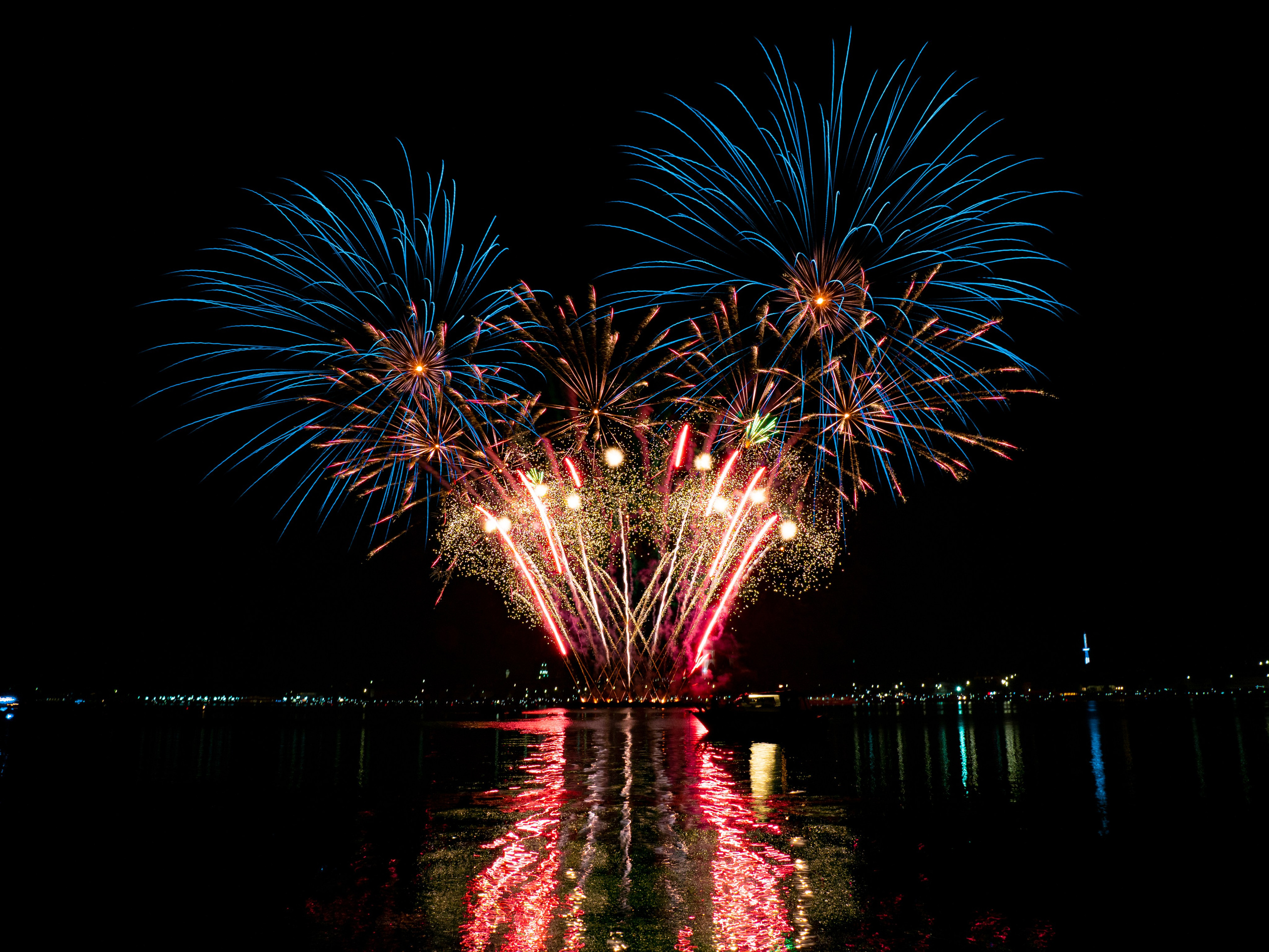 Фестиваль фейерверков «Серебряная ладья». Главная