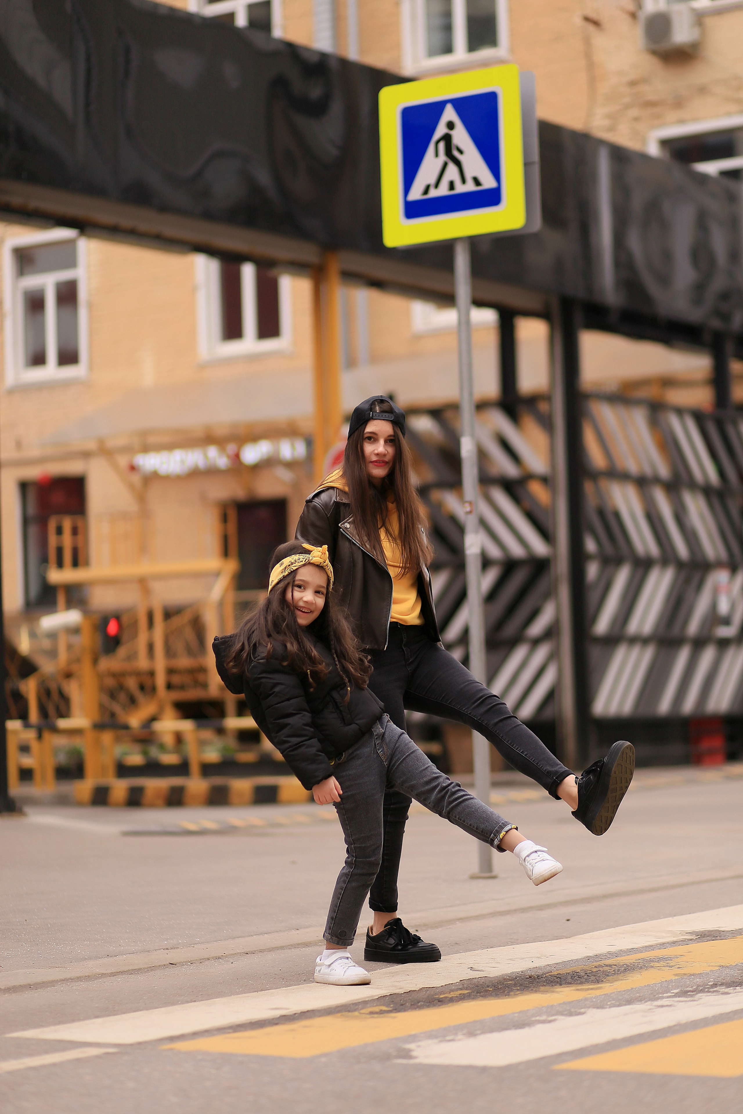 Яна и Лера — крутые девчонки. Фотограф Москва Лара Чайка