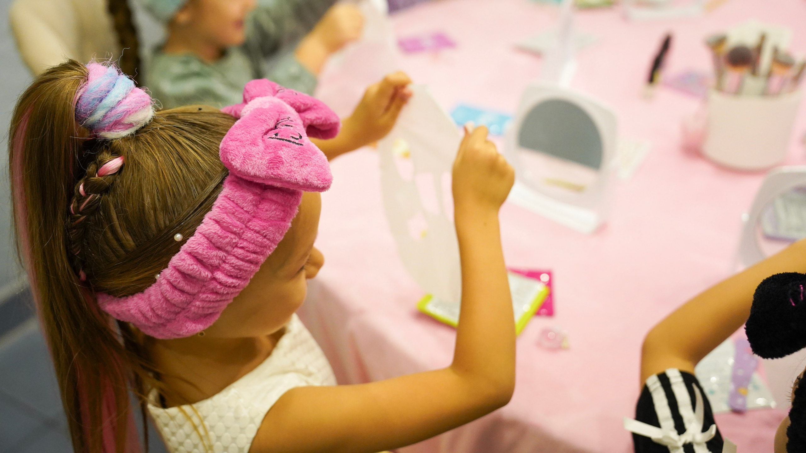 Спа-девичник на День Рождения (1). Афропрически, косы, прически с канекалоном в г. Клин
