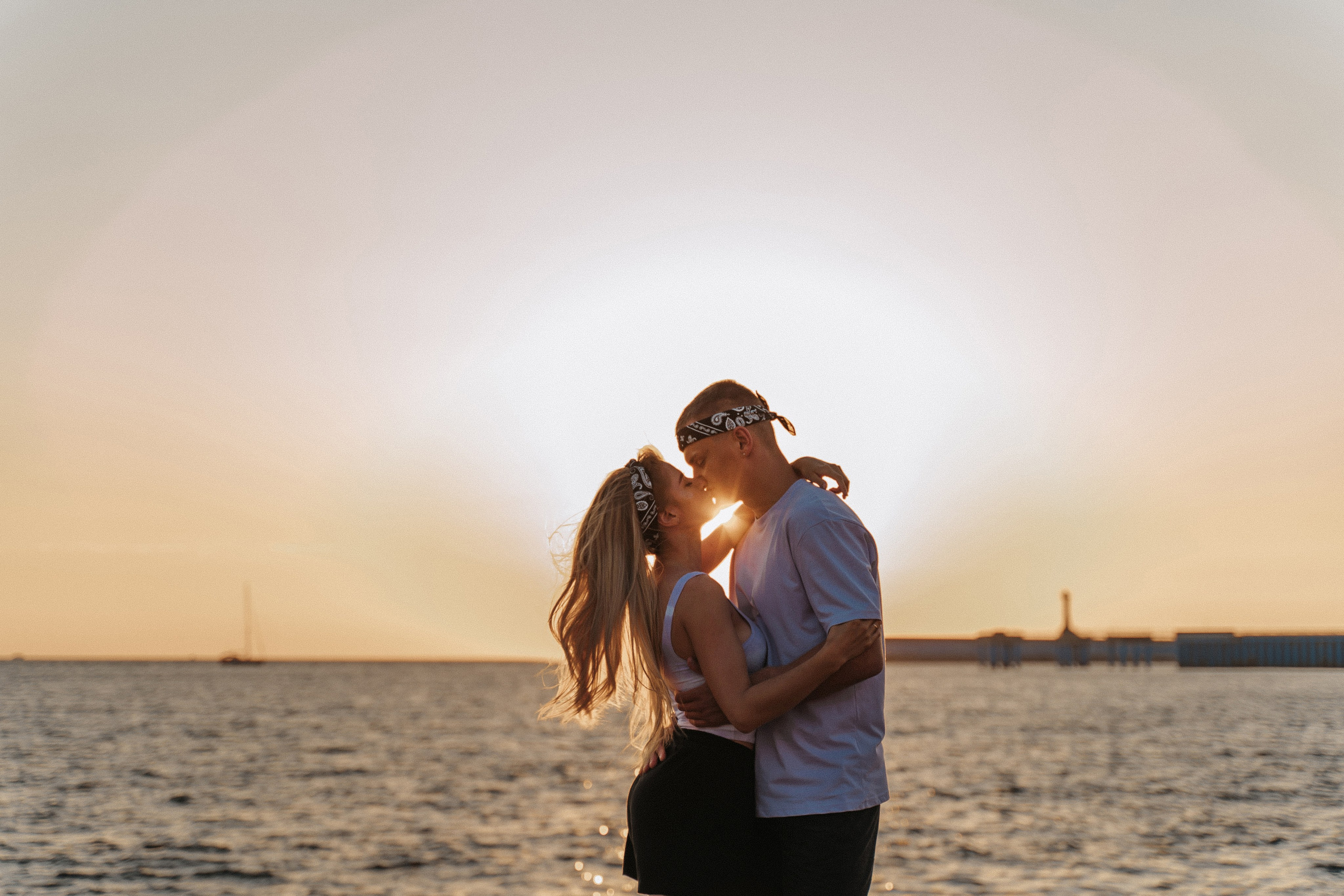 Лав стори фотосессия у моря и в горах в Сочи, Адлере и Красной Поляне. Алина Бернд — свадебный и индивидуальный фотограф в Сочи и Адлере