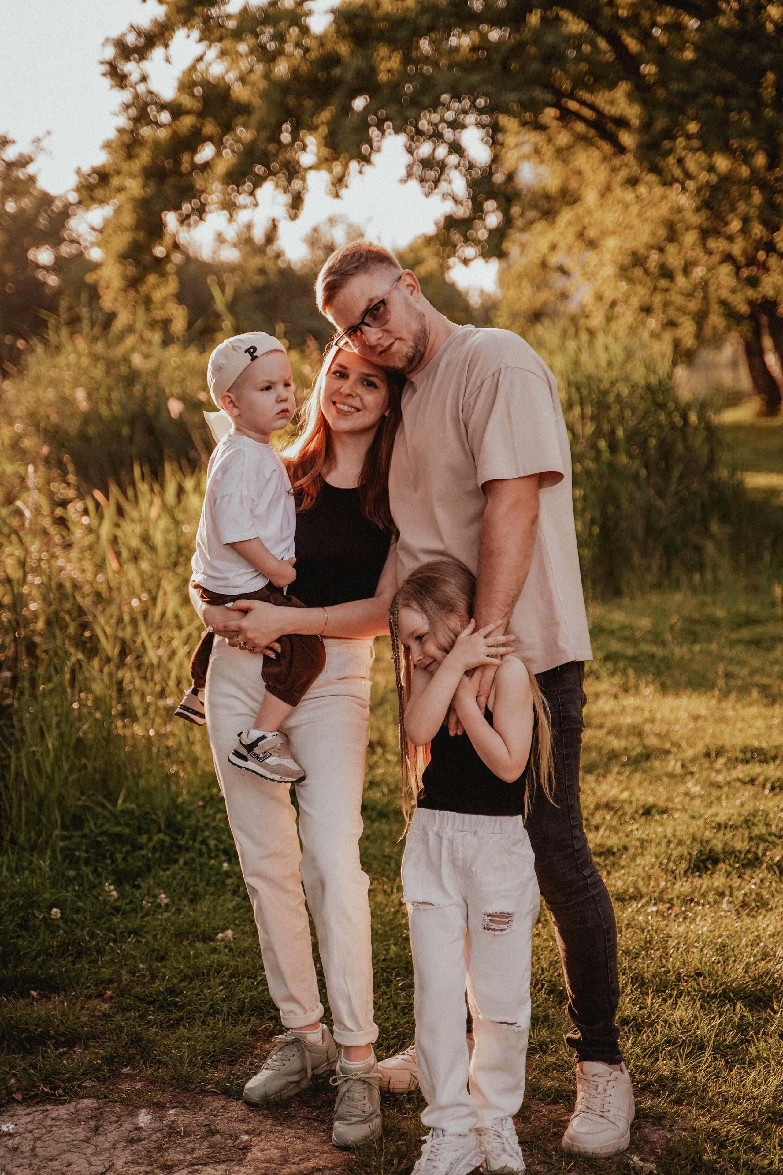 Семейная фотосессия со скейтом и самокатом. Семейный и женский фотограф в Краснодаре Анастасия Приймак