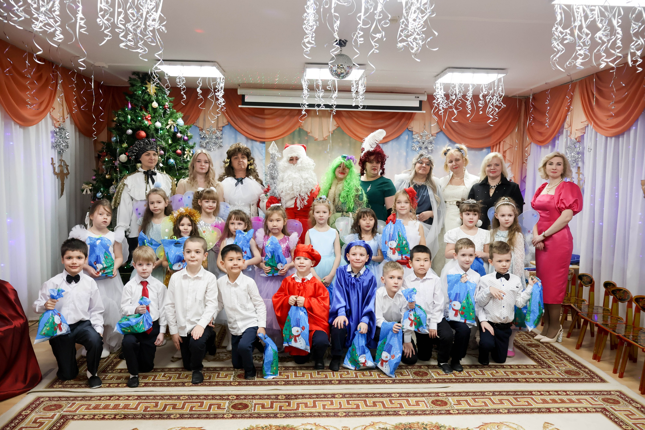 Новогодний утренник гр. «Малинка». Виктория Шишкова свадебный фотограф Москва и МО (Балашиха, Щелково)