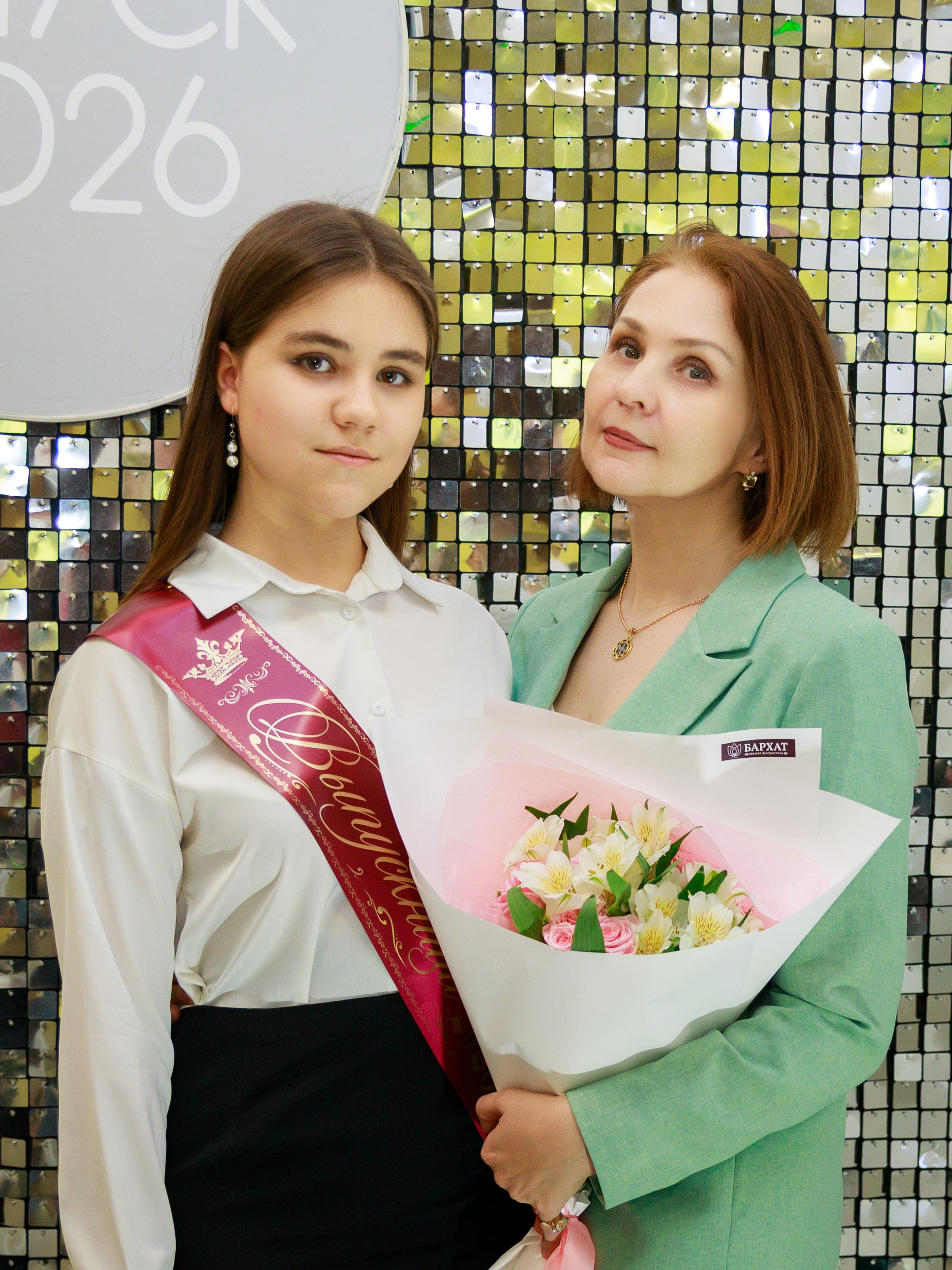 Последние звонки и фотосессии для фотокниг. Репортажный фотограф в Новосибирске Алена Помазунова