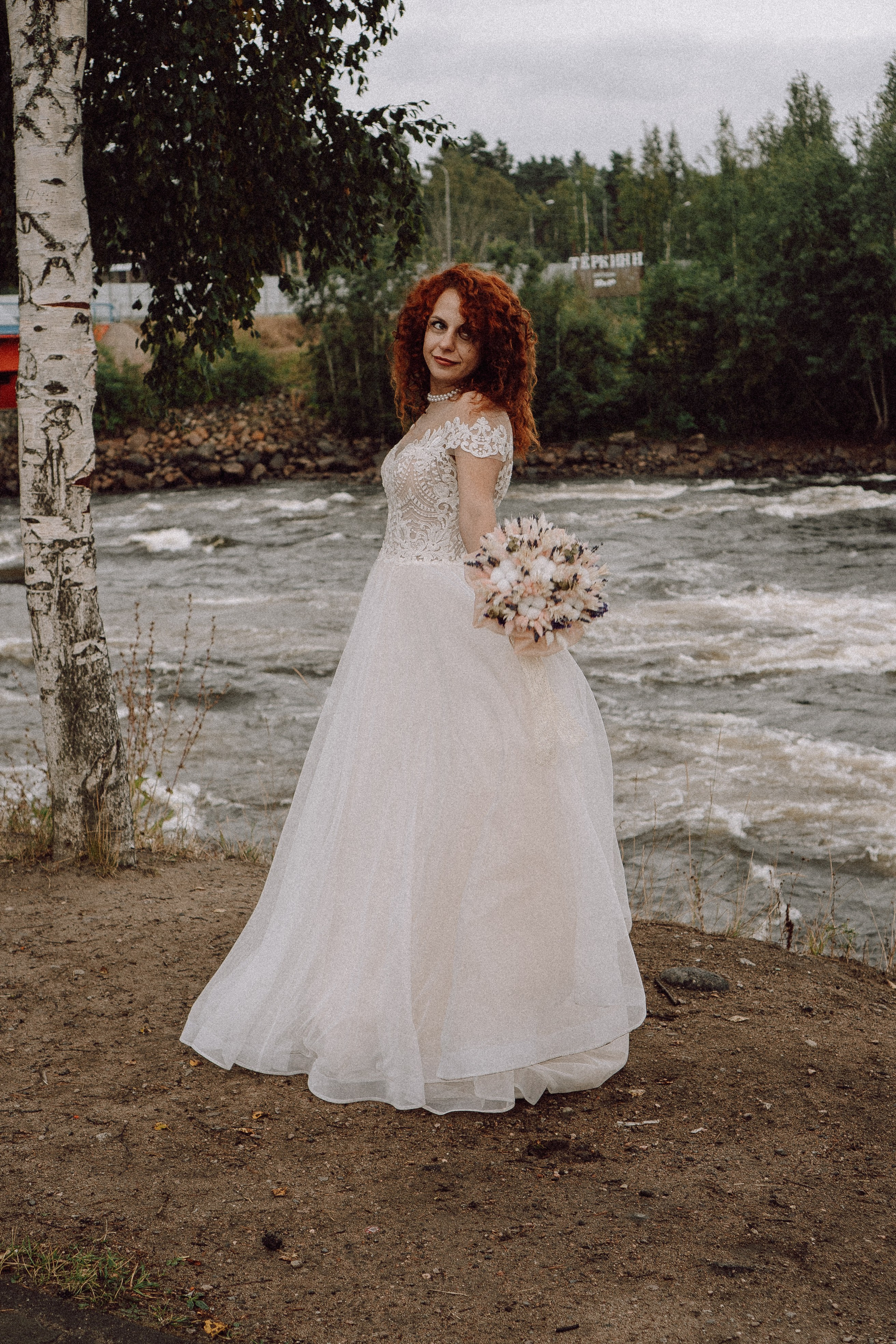 СВАДЕБНАЯ ФОТОСЕССИИЯ ПАРЫ В ГОРОДЕ ПРИОЗЕРСК В СОСНОВОМ ЛЕСУ И С ПИКАПОМ. Профессиональный фотограф, Санкт-Петербург — Виктория Богомолова