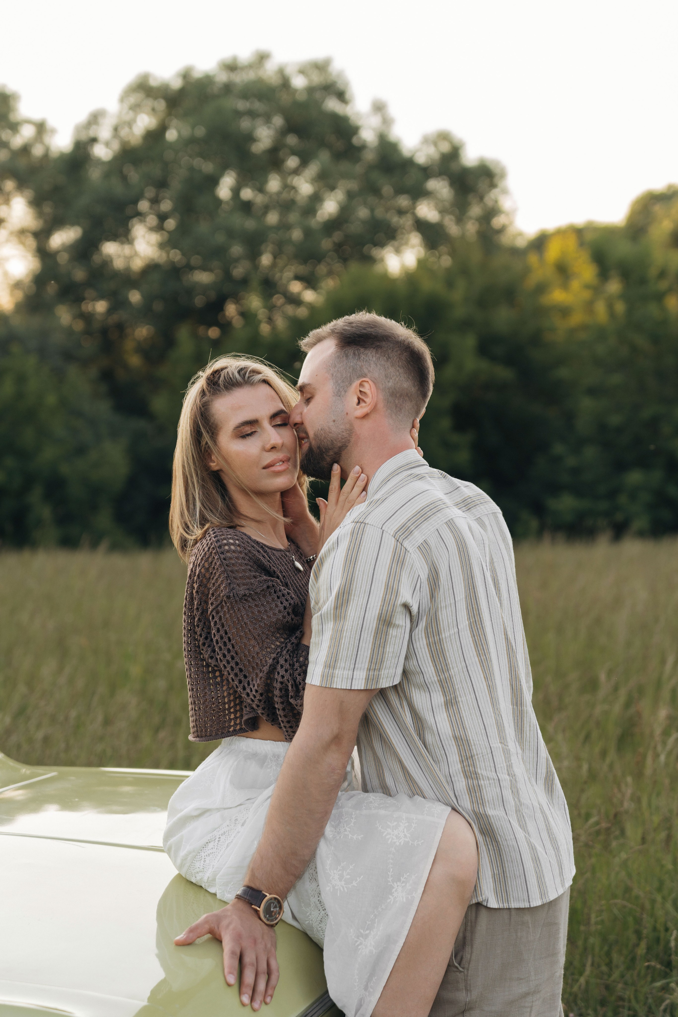 На машине загород. Ваш фотограф Вика Артемова