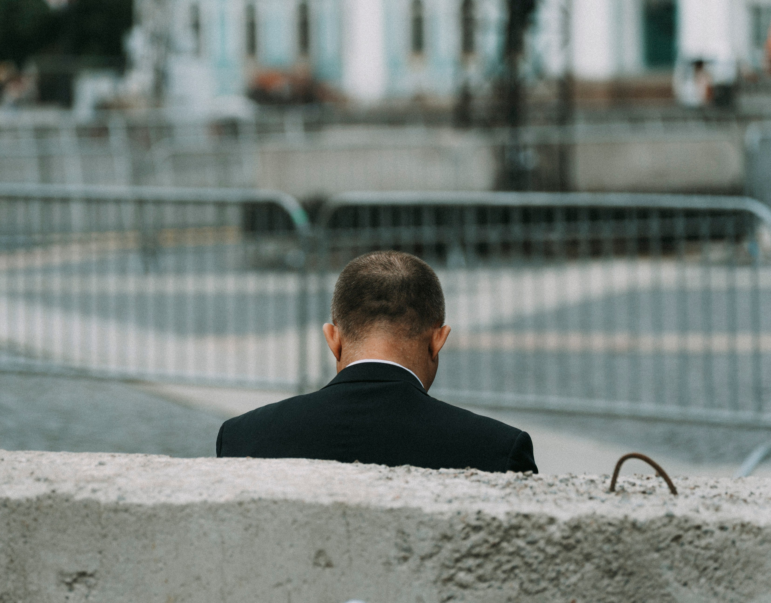 2025. Стрит-фотография, полная абсурда, идиотизма и красоты