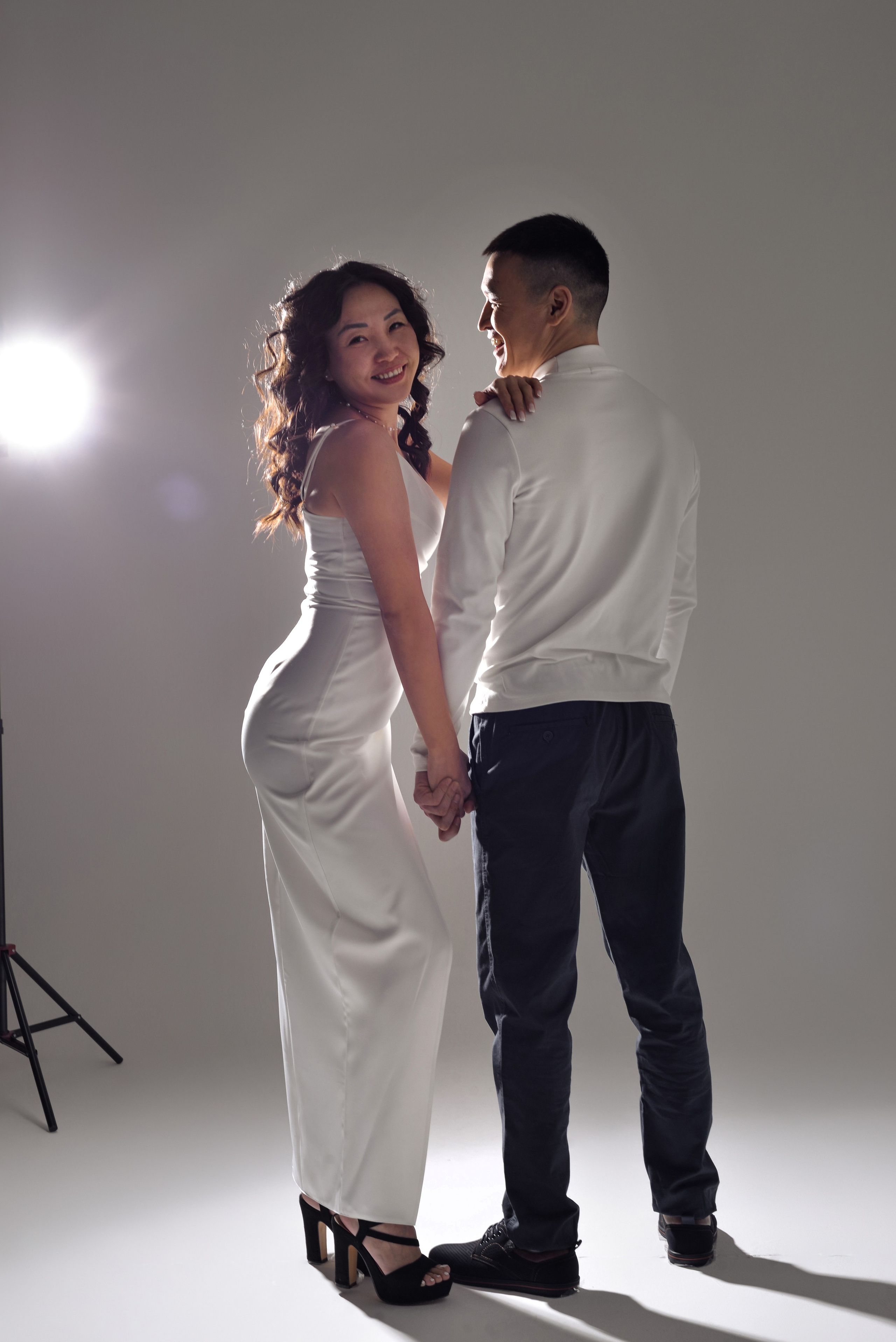 Оля и Чаян в студии. Семейный и свадебный фотограф Галина Абакумова, фотосессии в Белгороде