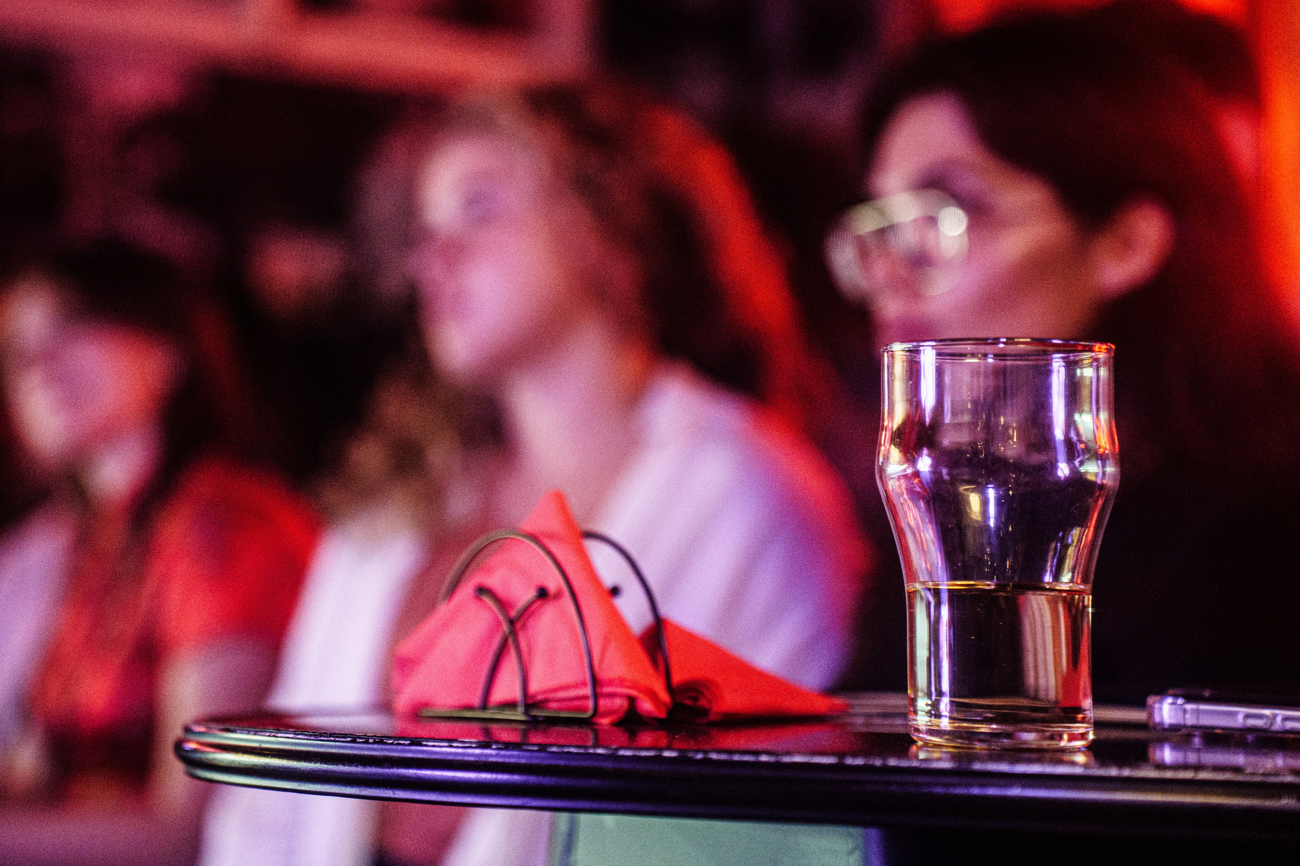 Проект «Поэзия за Углом». Театральная постановка. Бар разбитых сердец. Концертный и репортажный фотограф в Санкт-Петербурге Слава Пахомов