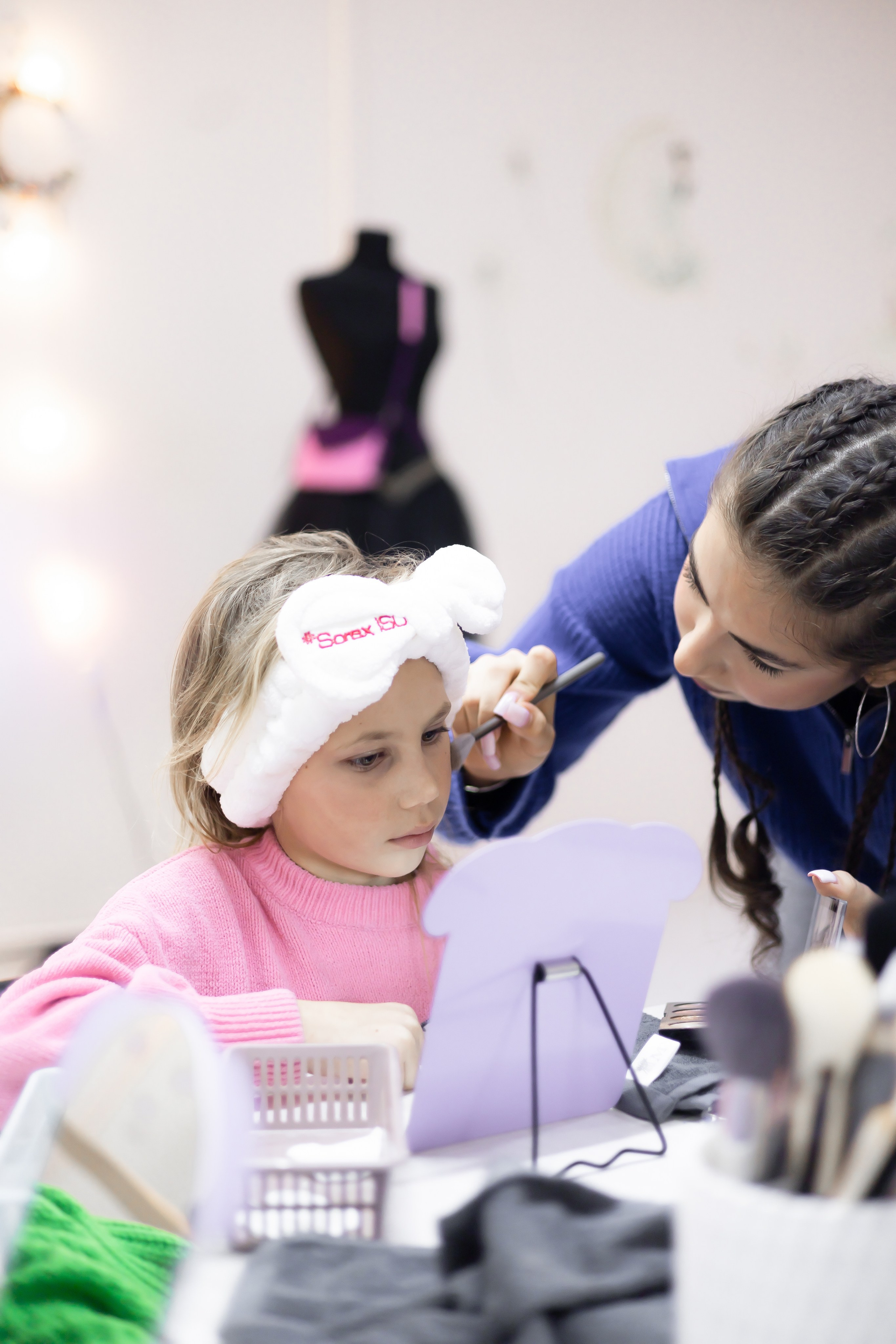 Провели мастер-класс макияжа 13 декабря. Школа для девочек во Владивостоке — Само Совершенство