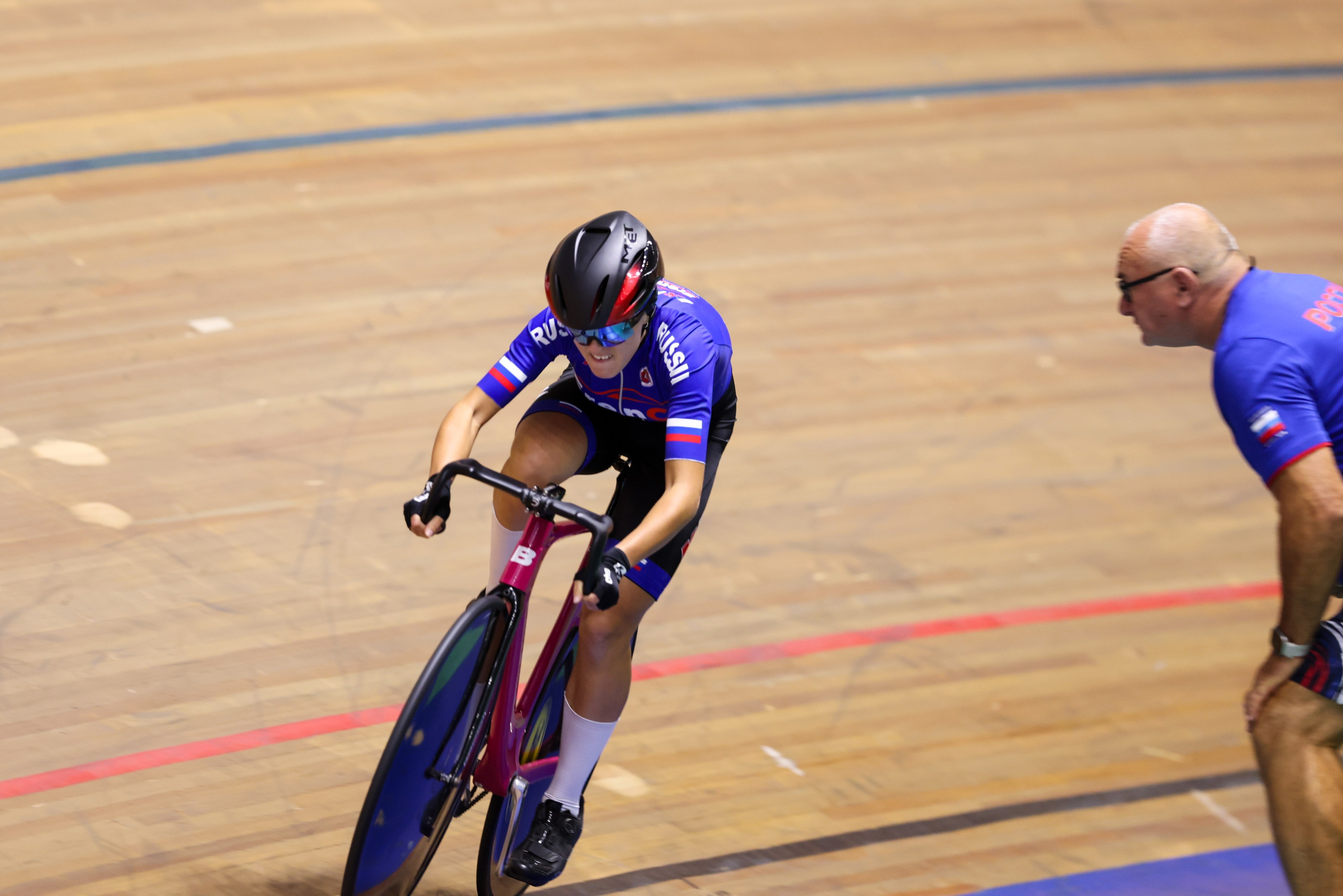 Первенство России по велосипедному спорту «трек» 16.10.2025. Спортивный и репортажный фотограф Антон Тереханов