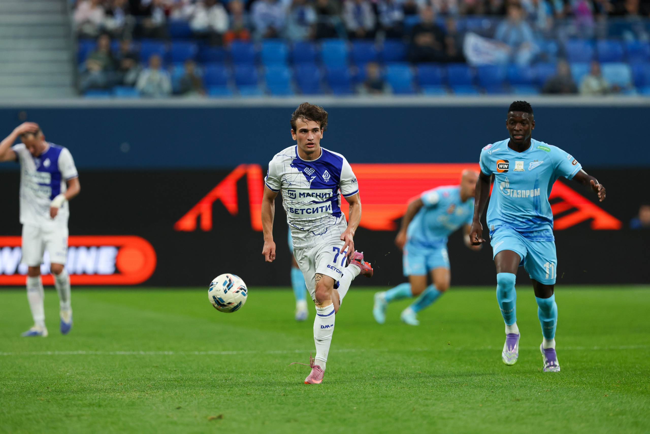 ФК «Зенит» — ФК «Динамо» Махачкала 23.08.2025. Спортивный и репортажный фотограф Антон Тереханов