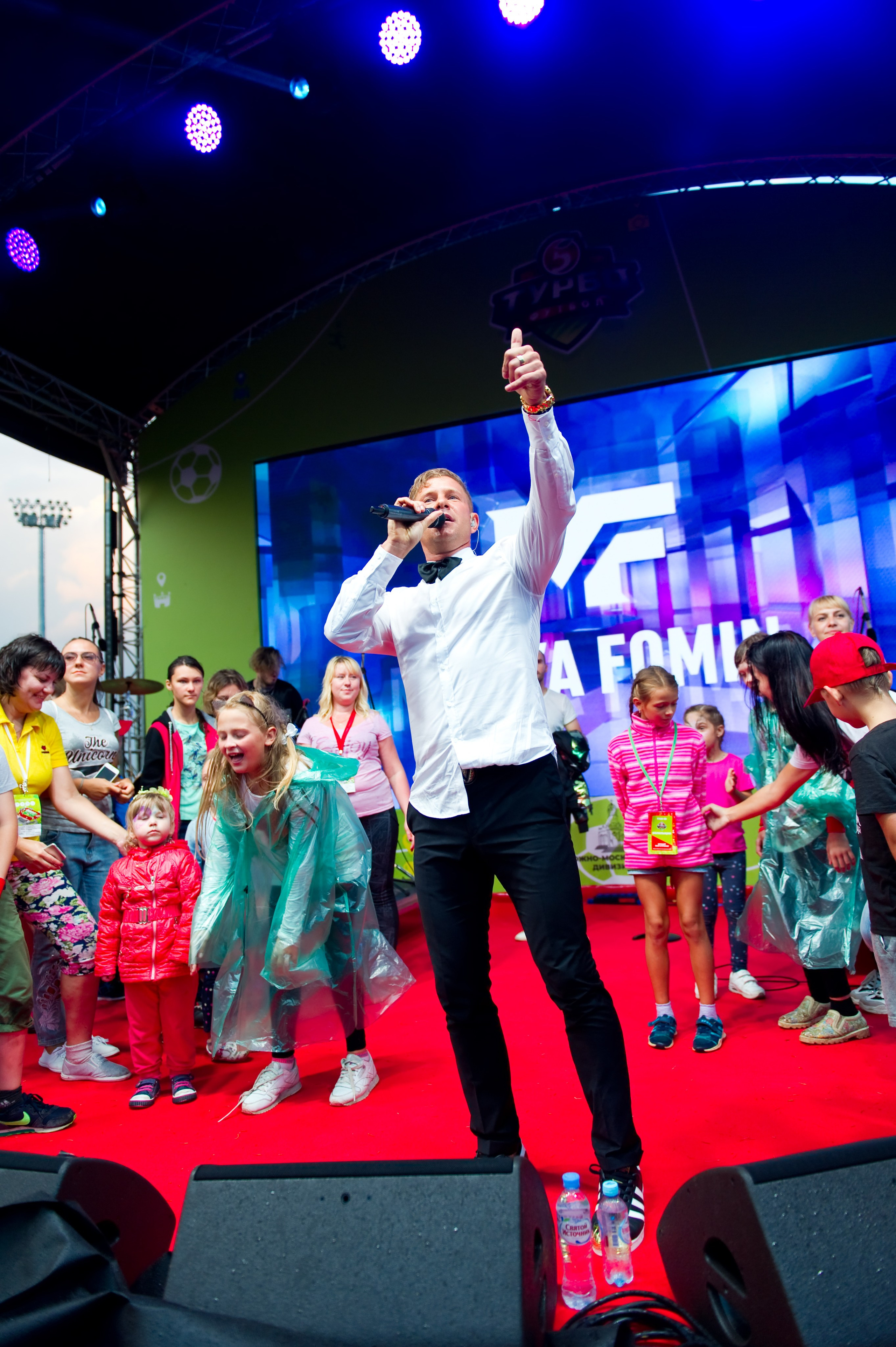 Турбофутбол (корпоративное соревнование «Пятерочки»). Репортажный фотограф и видеограф Слава Думчев. Тимбилдинги, отчетники, корпоративы