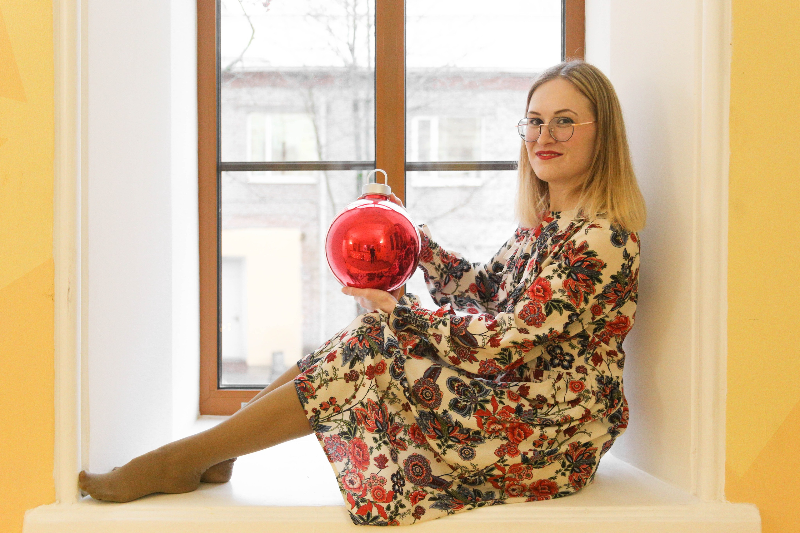 Маша в библиотеке. Фотограф Пермь. Фотосессия в фотостудии Перми и на свежем воздухе