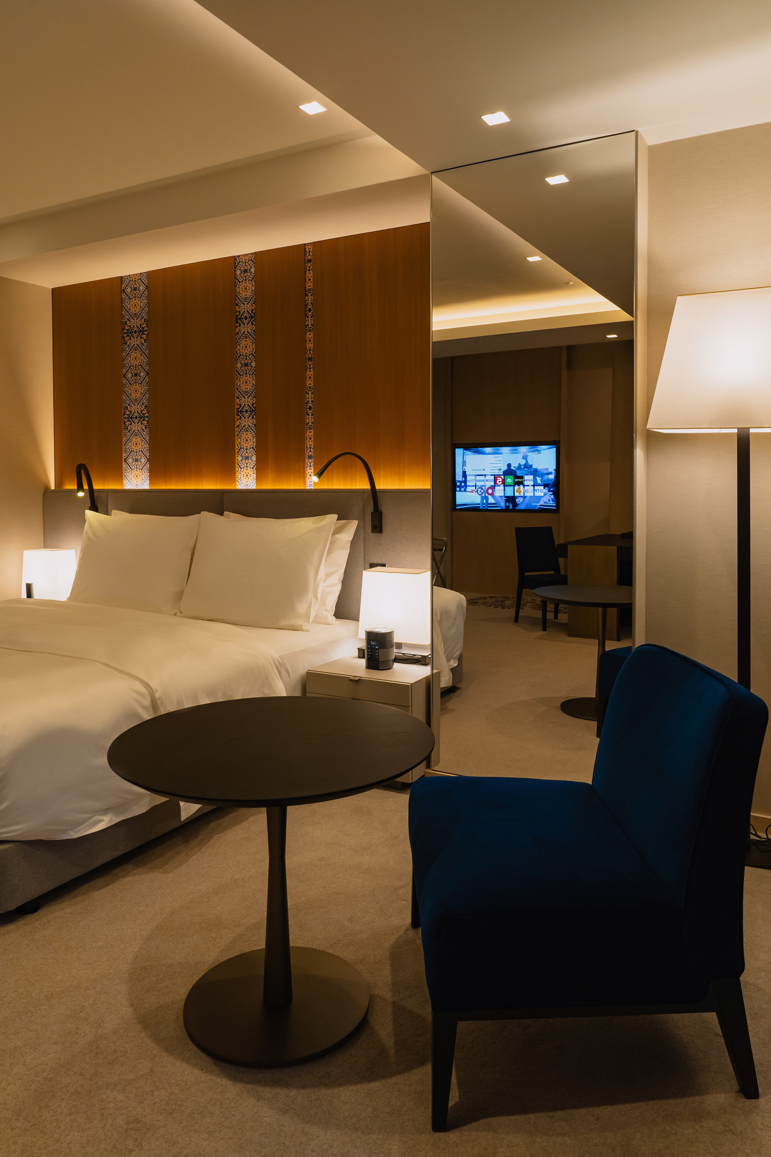 Пятизвёздочный отель VLADIVOSTOK Grand Hotel & SPA. Wedding and family photographer in Vladivostok Anton Blokhin