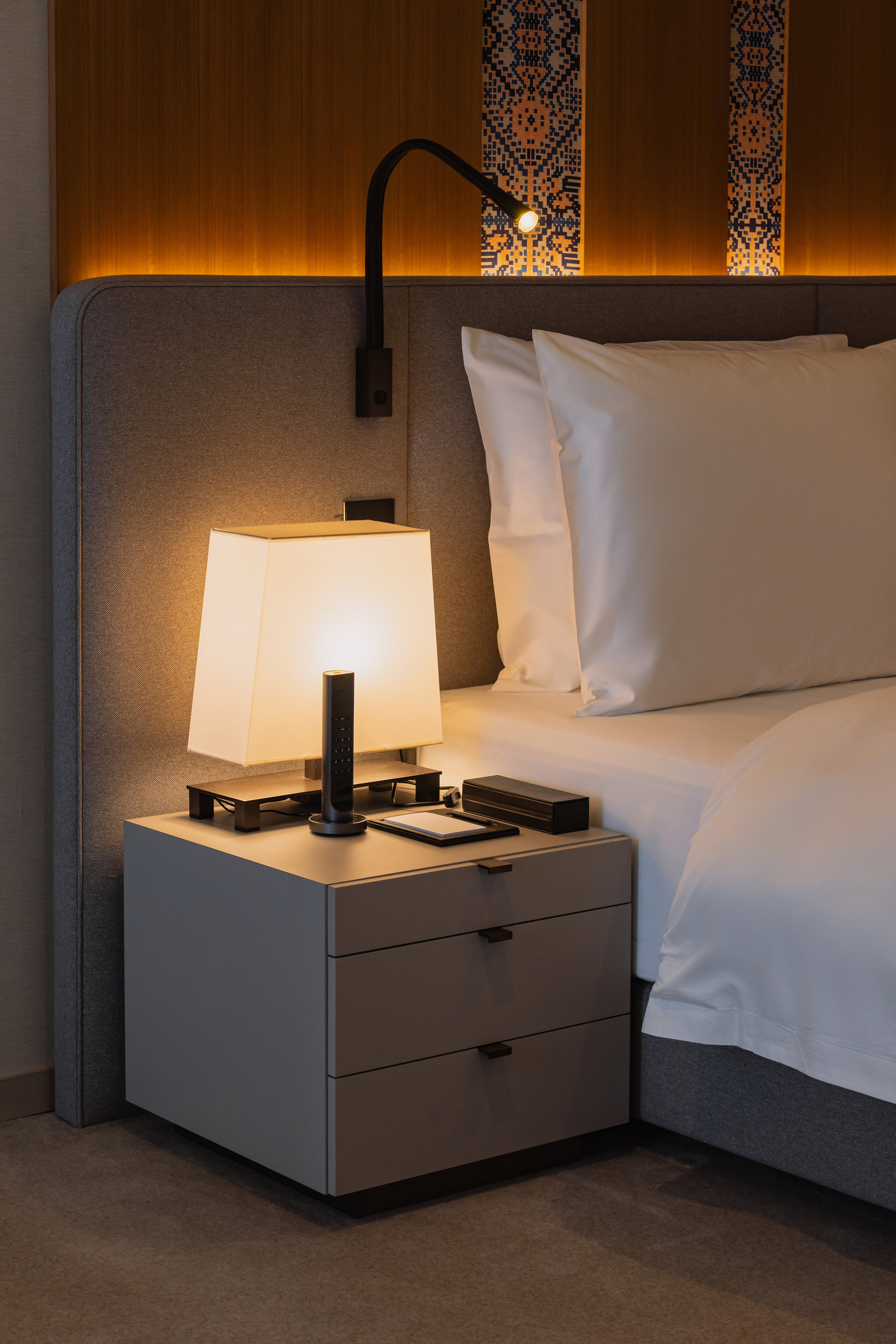 Пятизвёздочный отель VLADIVOSTOK Grand Hotel & SPA. Wedding and family photographer in Vladivostok Anton Blokhin