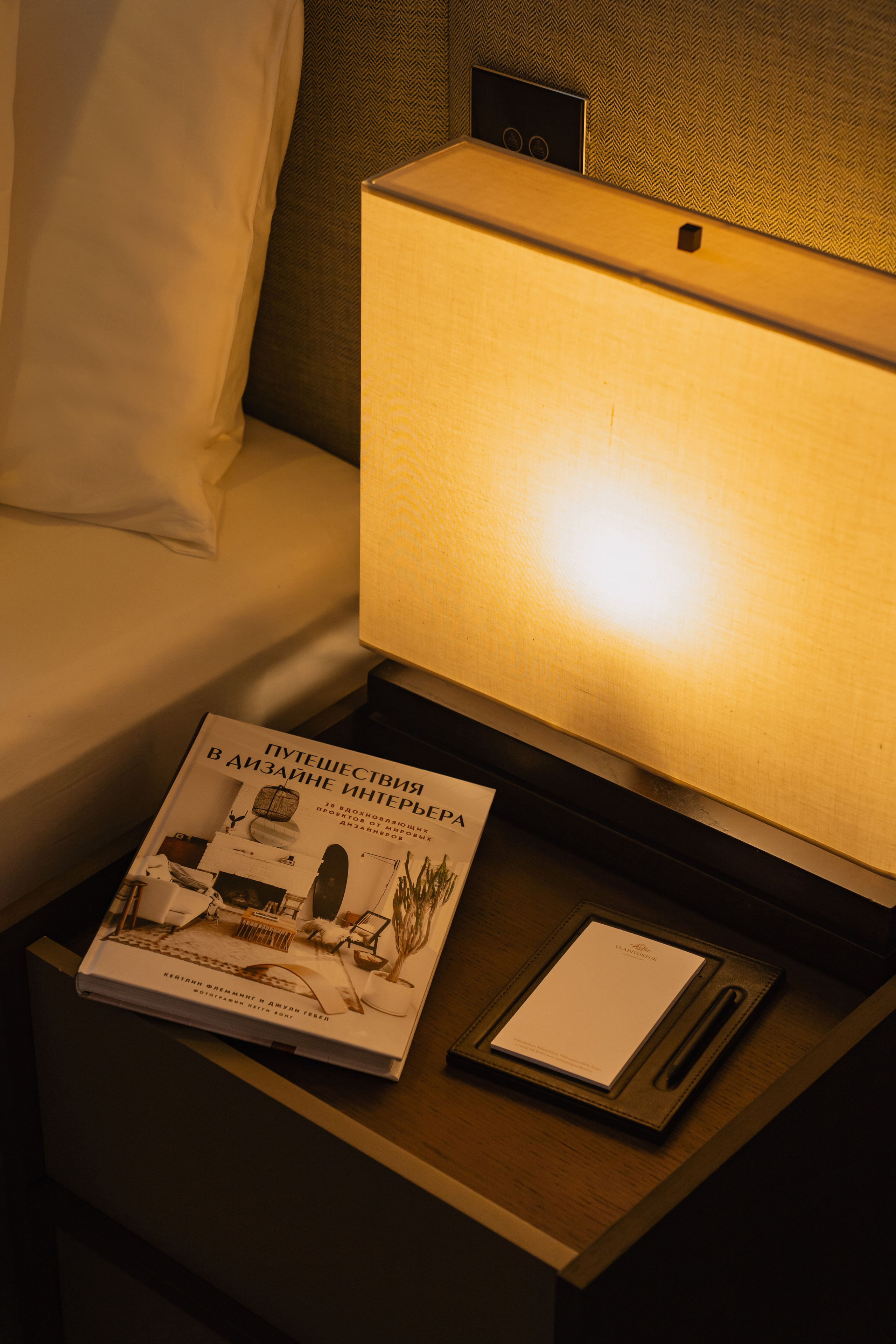 Пятизвёздочный отель VLADIVOSTOK Grand Hotel & SPA. Wedding and family photographer in Vladivostok Anton Blokhin