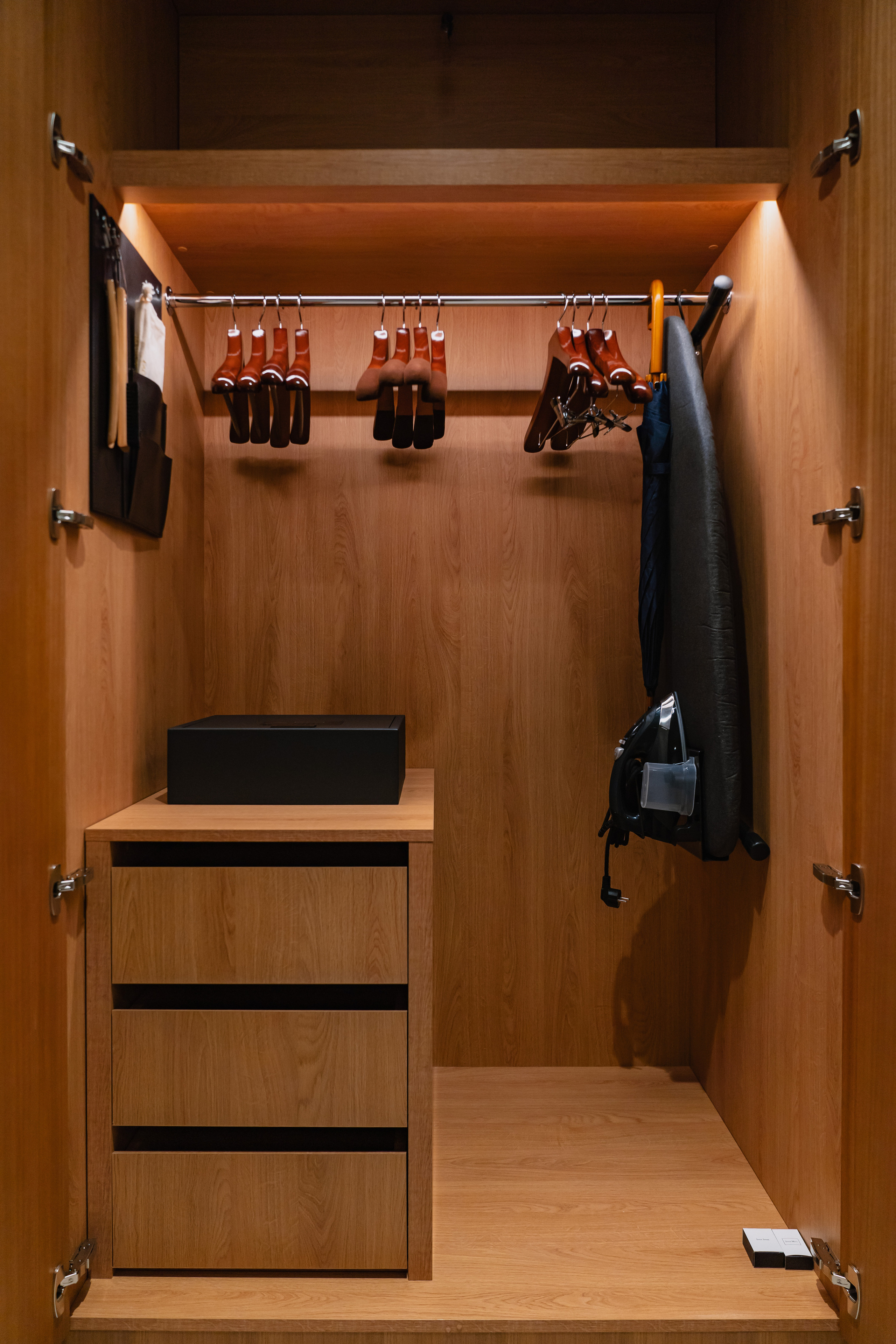 Пятизвёздочный отель VLADIVOSTOK Grand Hotel & SPA. Wedding and family photographer in Vladivostok Anton Blokhin