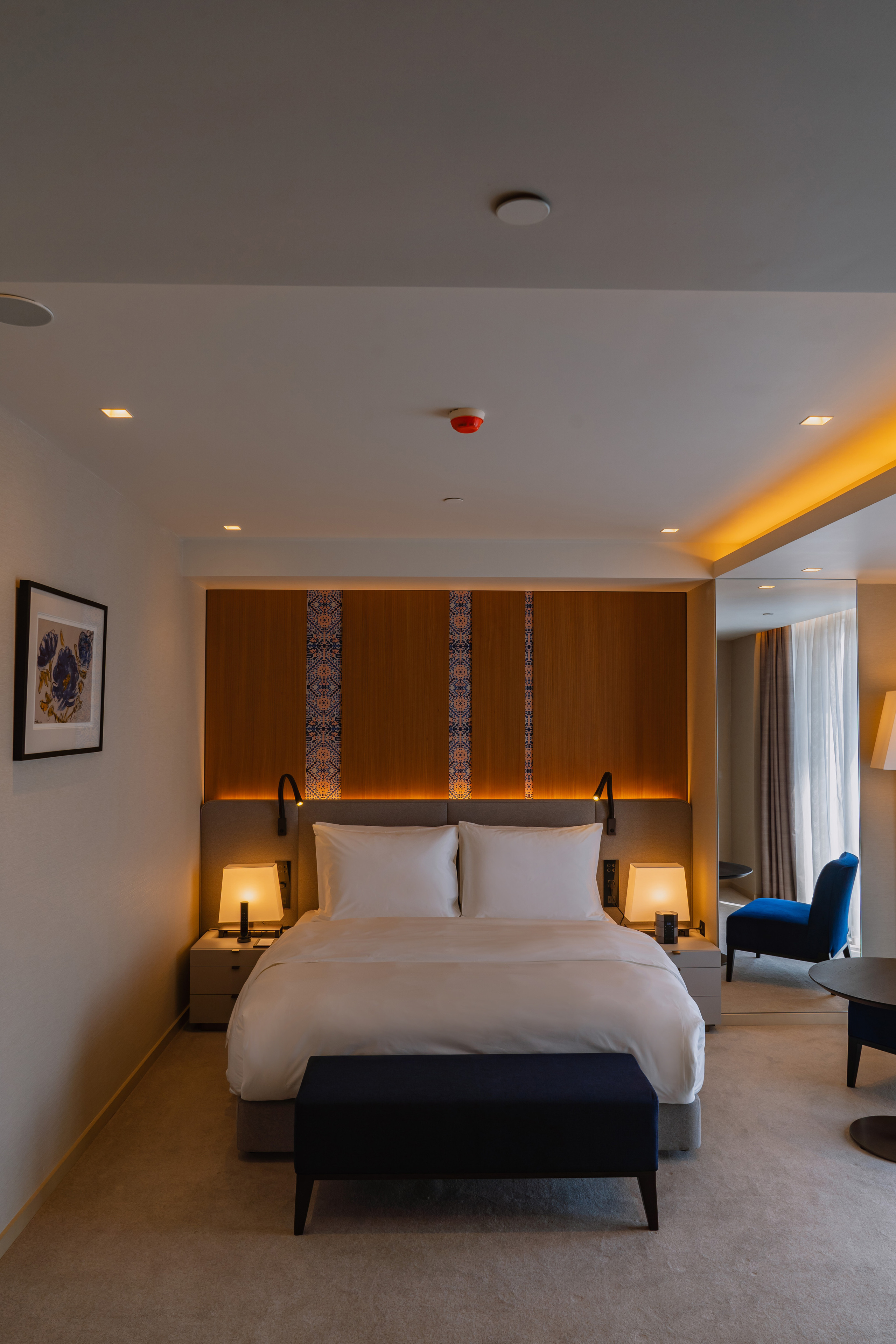 Пятизвёздочный отель VLADIVOSTOK Grand Hotel & SPA. Wedding and family photographer in Vladivostok Anton Blokhin