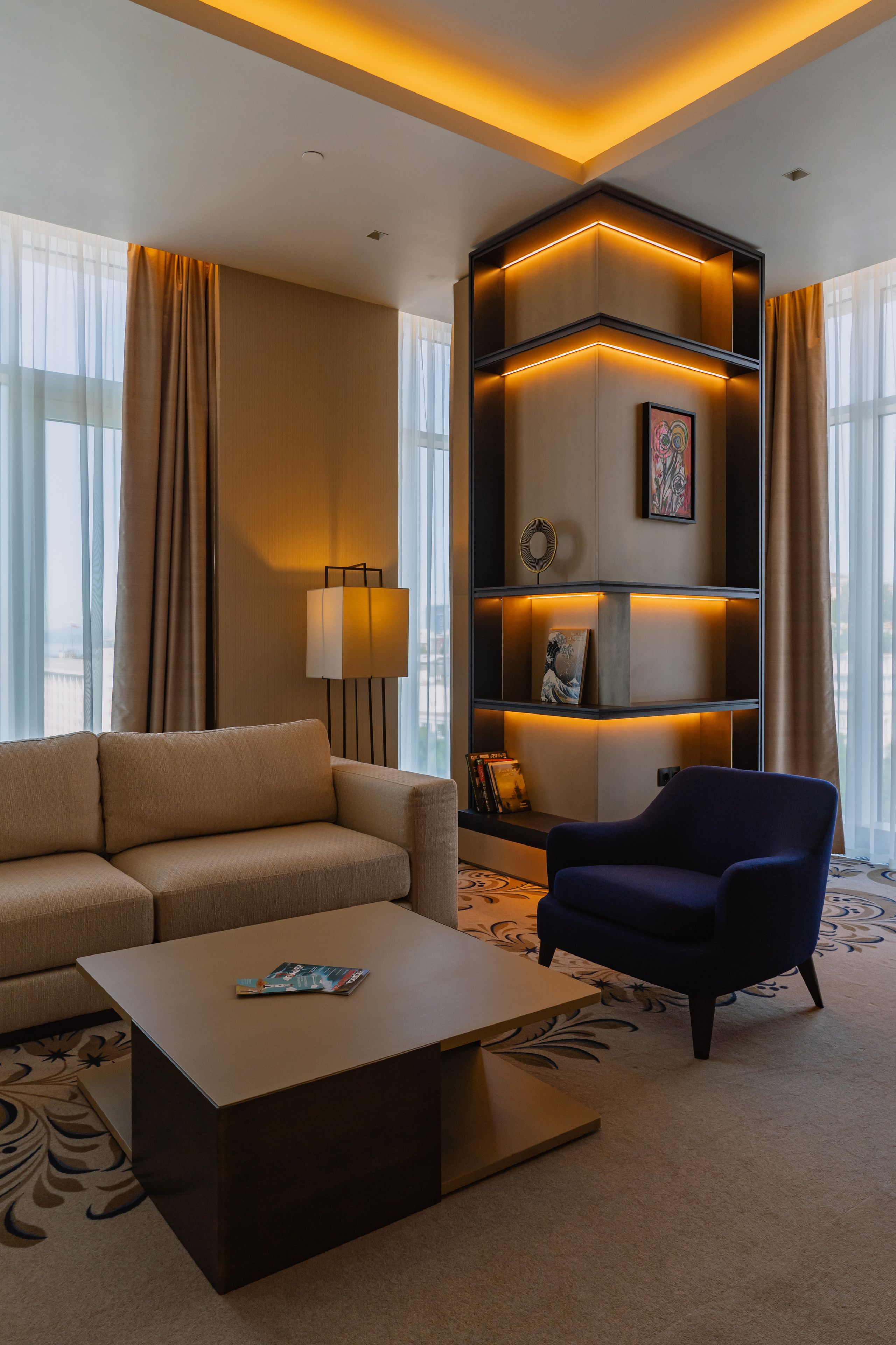 Пятизвёздочный отель VLADIVOSTOK Grand Hotel & SPA. Wedding and family photographer in Vladivostok Anton Blokhin