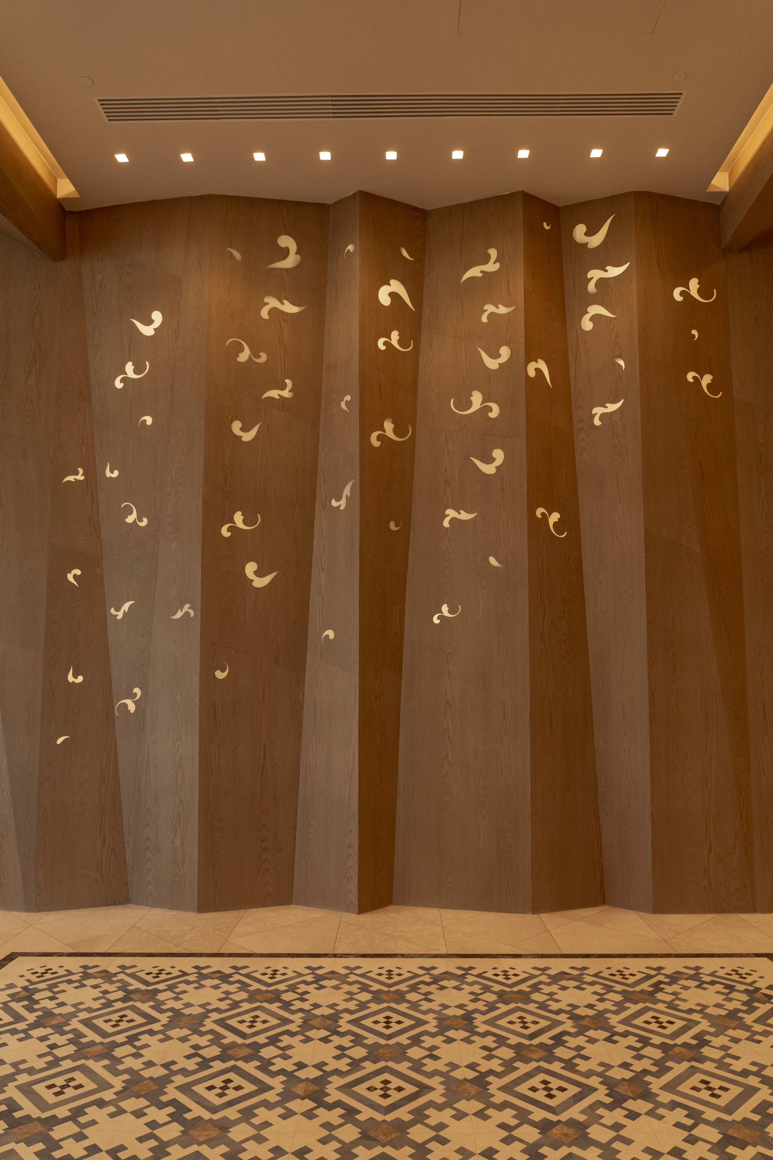 Пятизвёздочный отель VLADIVOSTOK Grand Hotel & SPA. Wedding and family photographer in Vladivostok Anton Blokhin