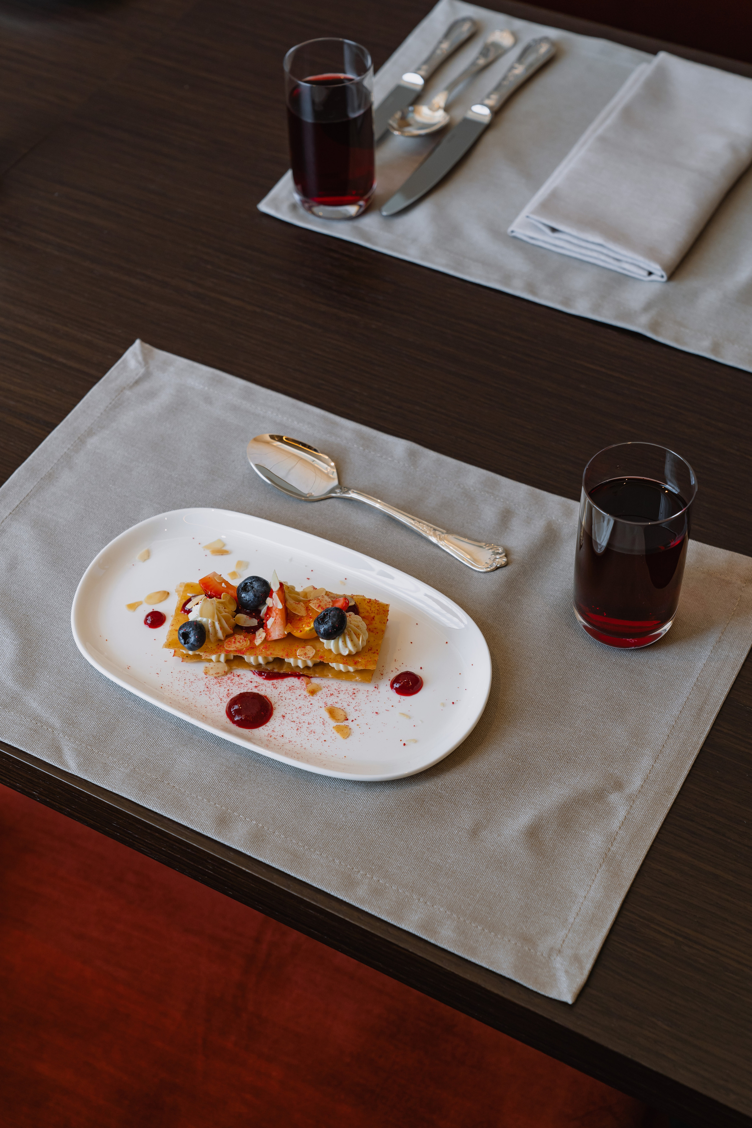 Пятизвёздочный отель VLADIVOSTOK Grand Hotel & SPA. Wedding and family photographer in Vladivostok Anton Blokhin