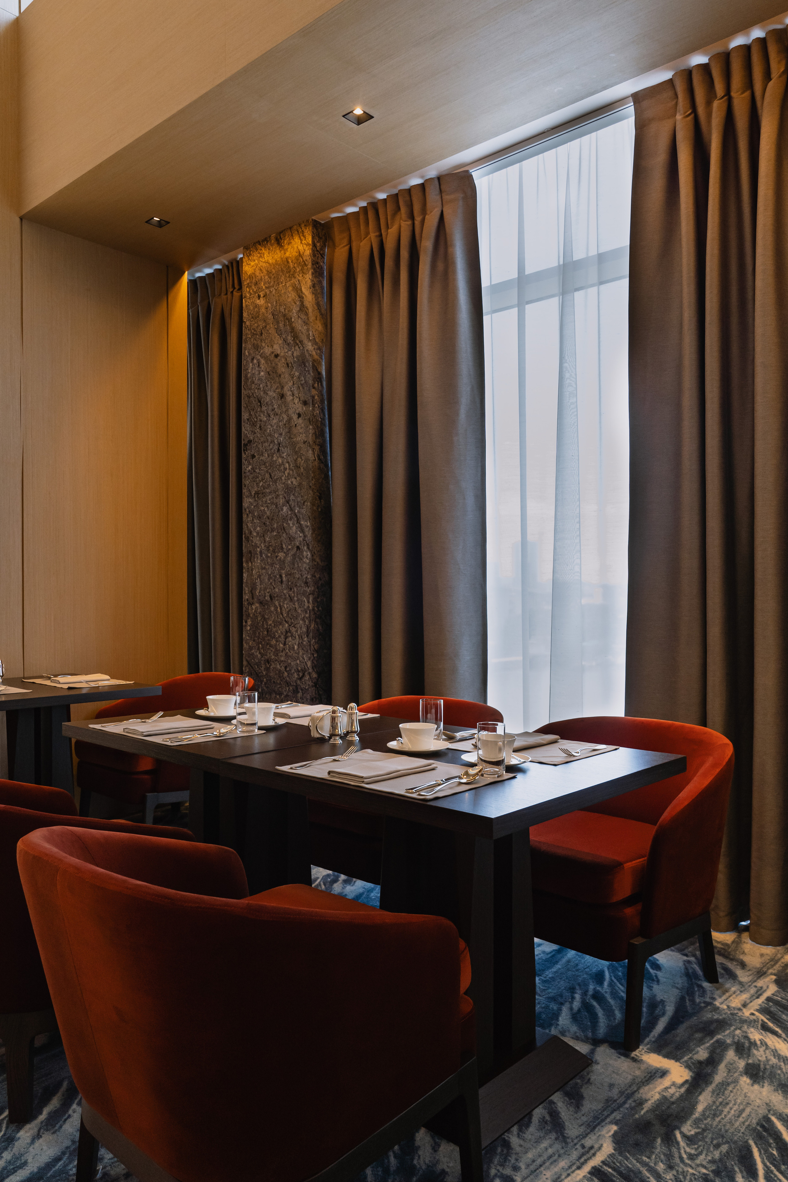 Пятизвёздочный отель VLADIVOSTOK Grand Hotel & SPA. Wedding and family photographer in Vladivostok Anton Blokhin