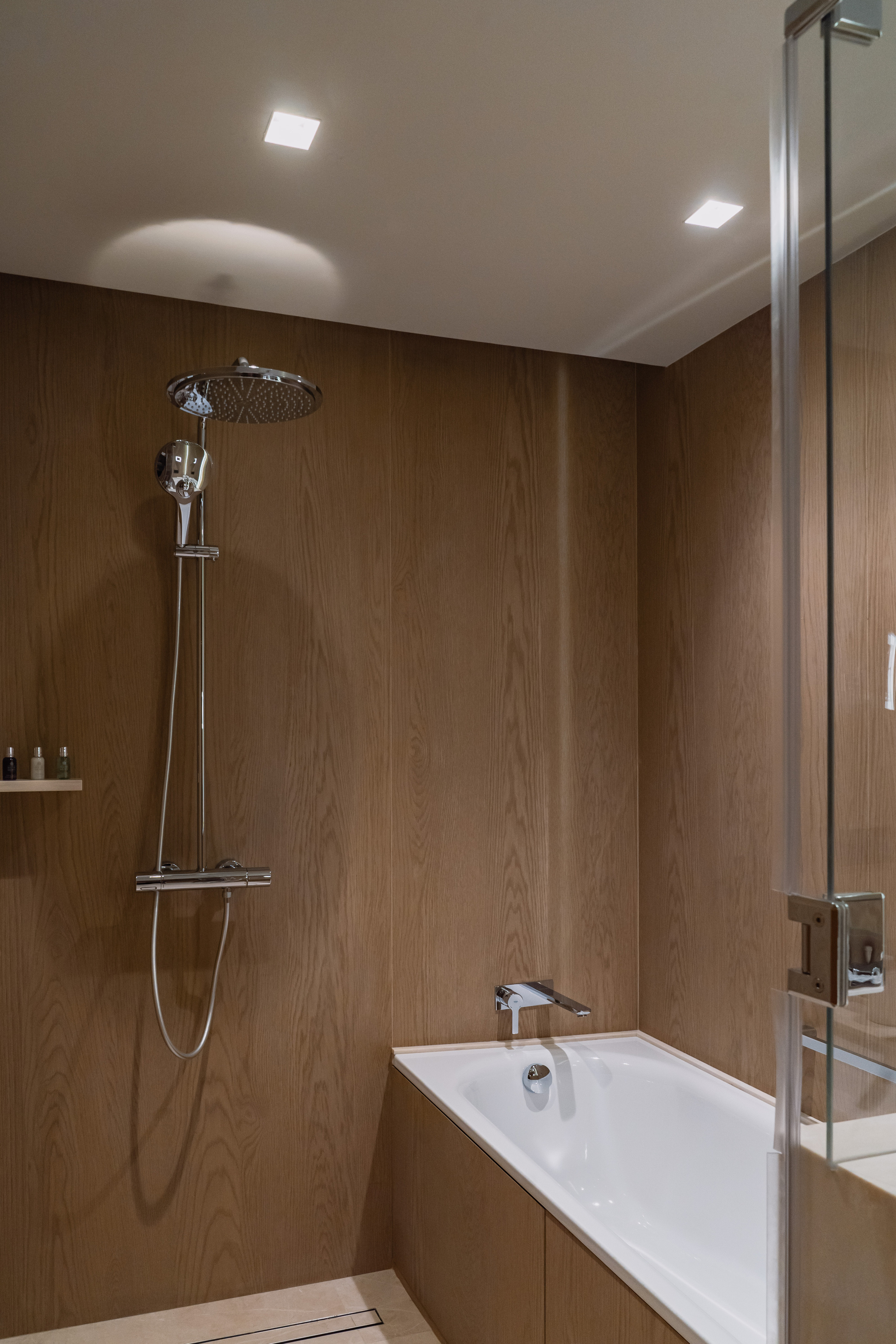 Пятизвёздочный отель VLADIVOSTOK Grand Hotel & SPA. Wedding and family photographer in Vladivostok Anton Blokhin