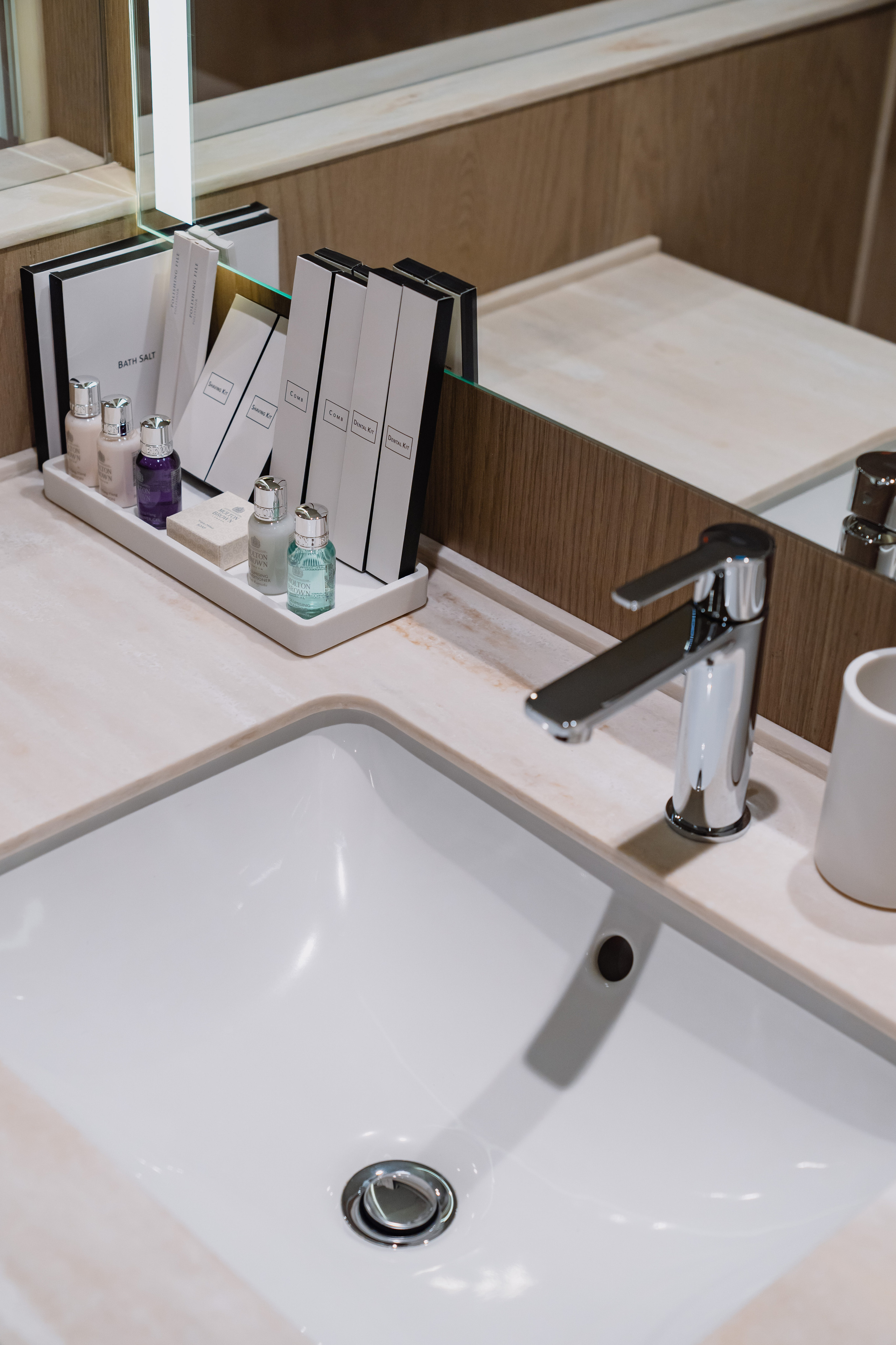 Пятизвёздочный отель VLADIVOSTOK Grand Hotel & SPA. Wedding and family photographer in Vladivostok Anton Blokhin