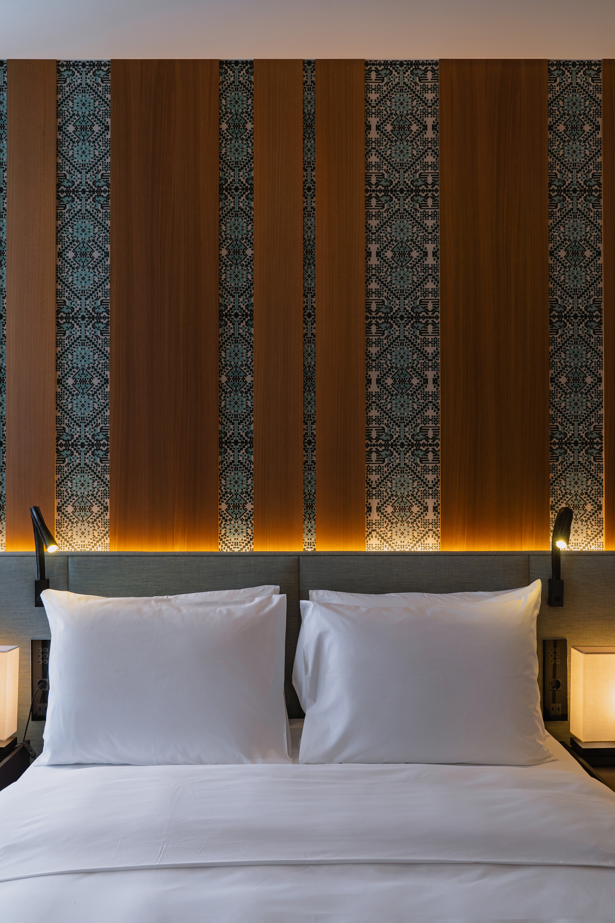 Пятизвёздочный отель VLADIVOSTOK Grand Hotel & SPA. Wedding and family photographer in Vladivostok Anton Blokhin