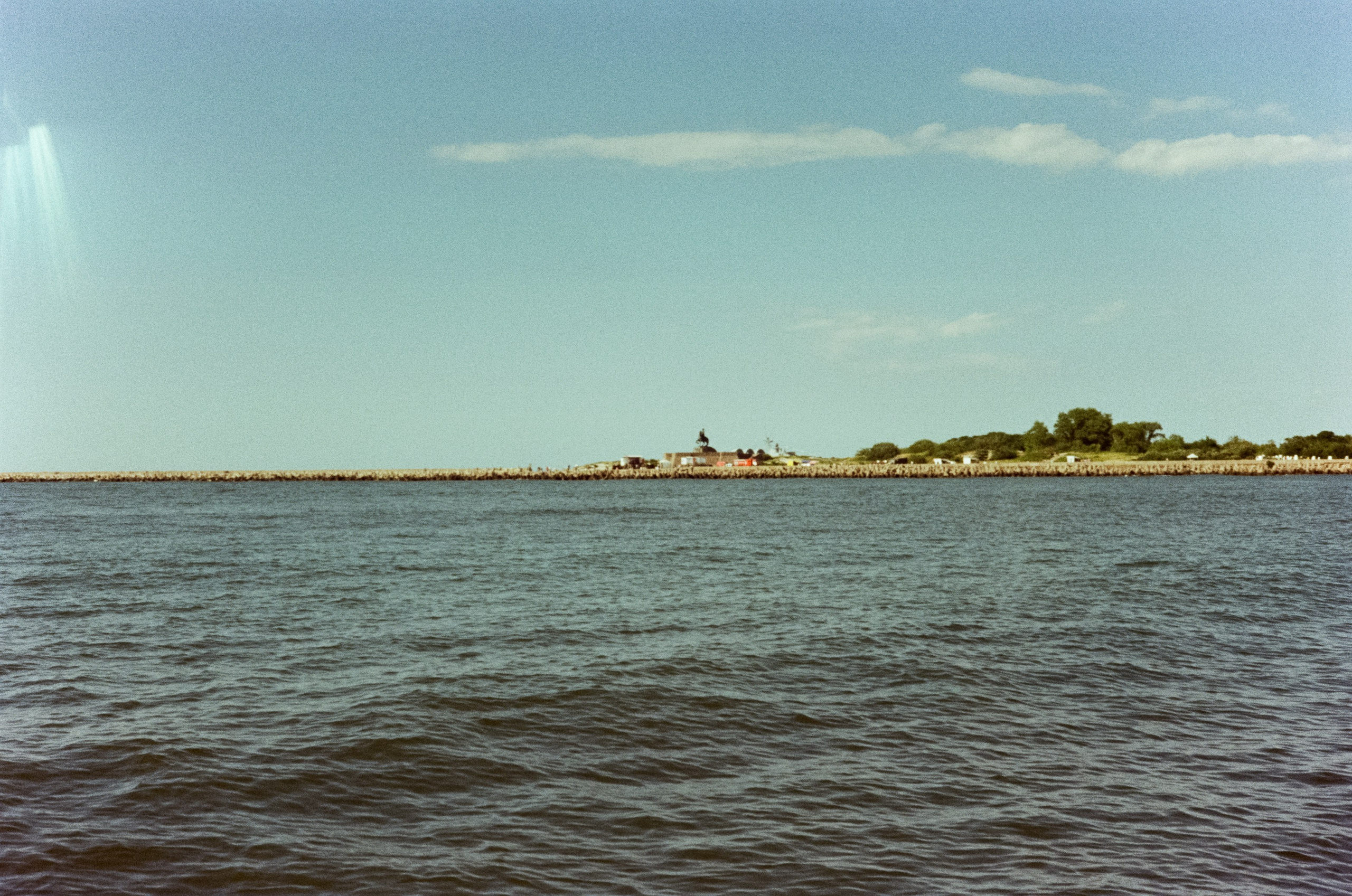 Прогулка на катере по Калининградскому заливу. Алые паруса. Фотограф-документалист Мария Осокина