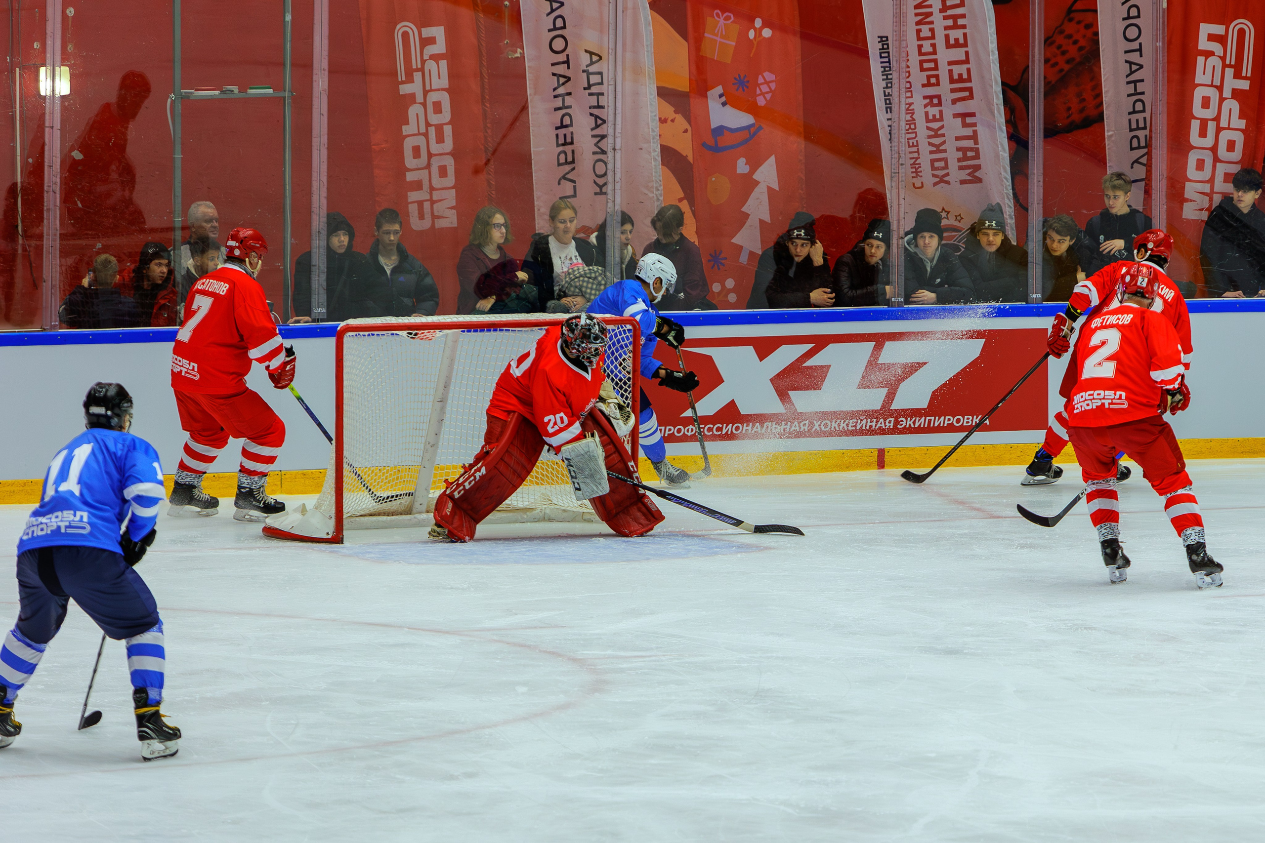 Первый матч Легенд в 2025 году. Выпускные альбомы и школьный фотограф в Подольске, Троицке, Щербинке, Москве и Московской области