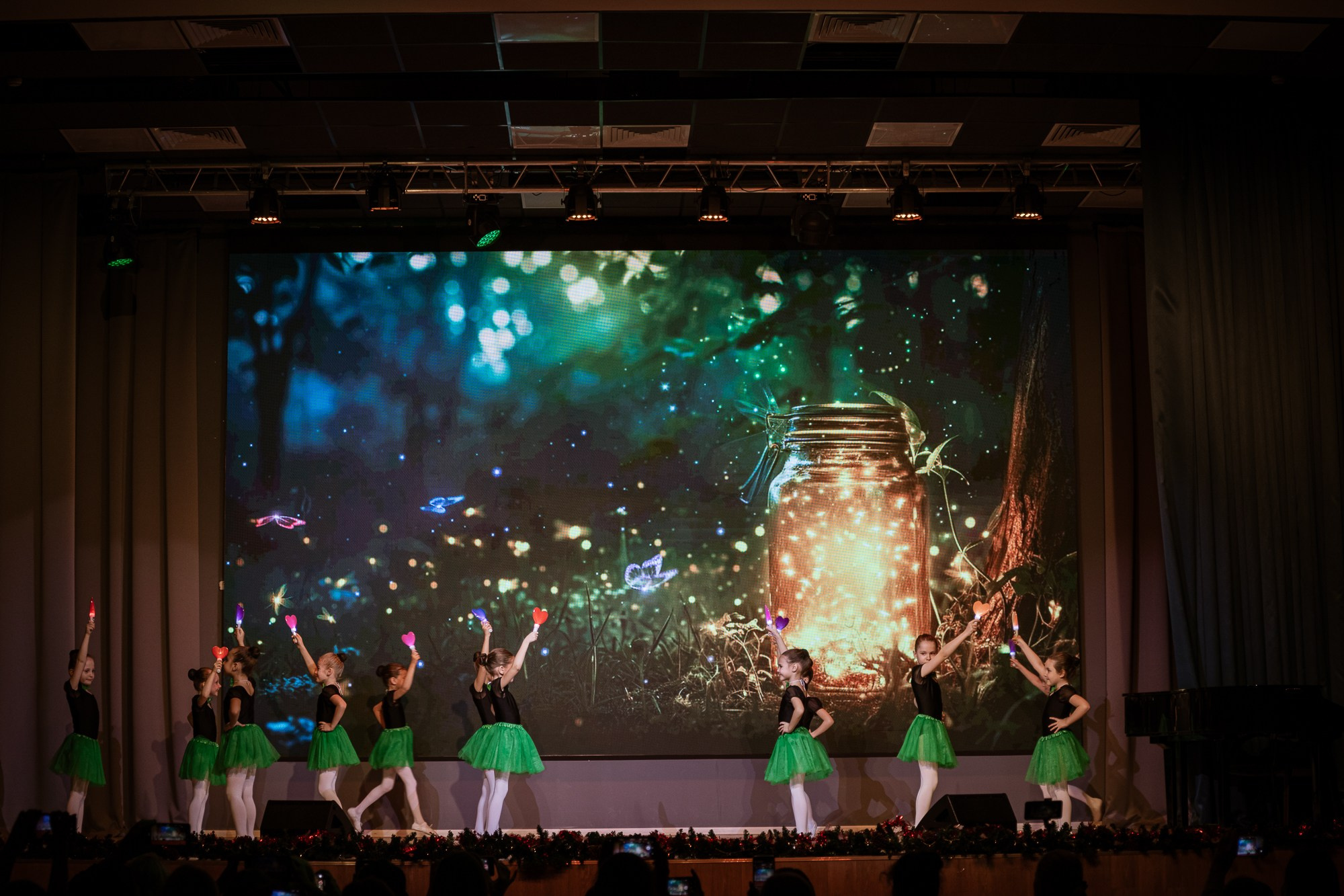 Коллектив современного танца «Айседора». ФотоХудожник Харитонова Ирина г. Санкт-Петербург