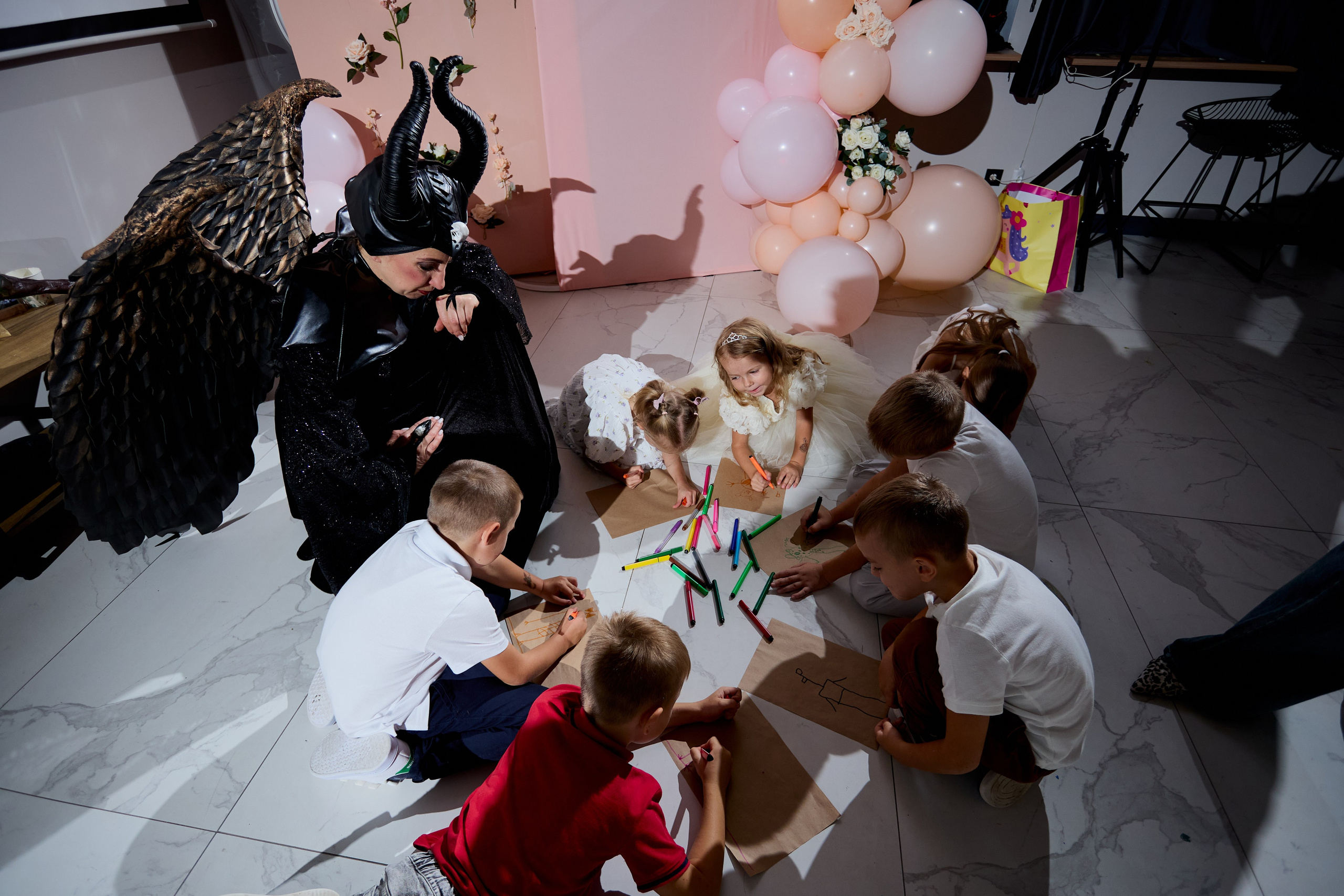 Малифисента и Тесла шоу. Свадебный фотограф Москва и Московская область Борисов Сергей