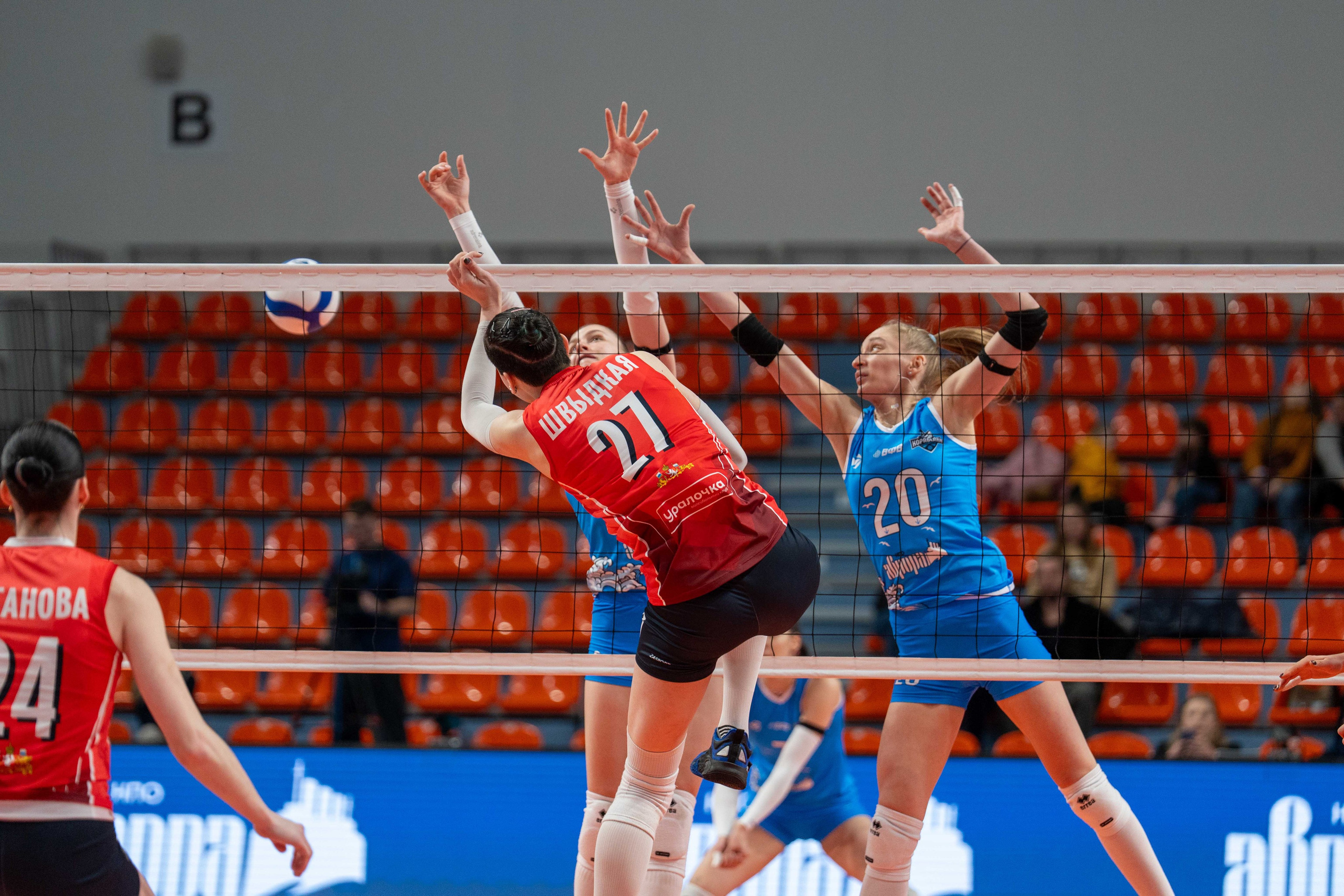 Корабелка — Уралочка-НТМК: фотогалерея 17-го тура Суперлиги 2025/26 | Антон Гауф. Спортивный фотограф в Санкт-Петербурге | Антон Гауф