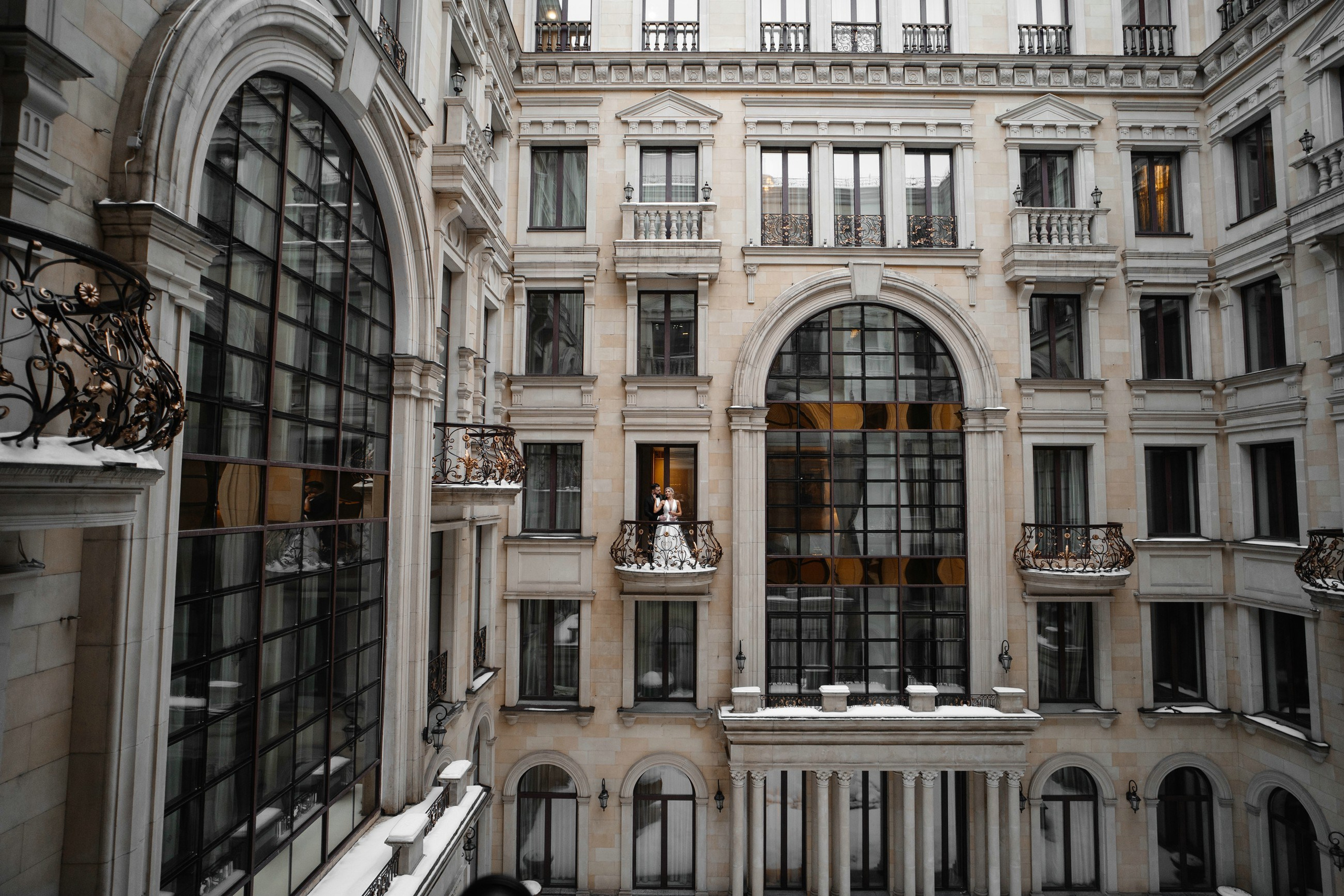 Свадебная фотосессия в отеле St. Regis Москва Никольская. Свадебный и семейный фотограф в Москве Светлана Зоткина