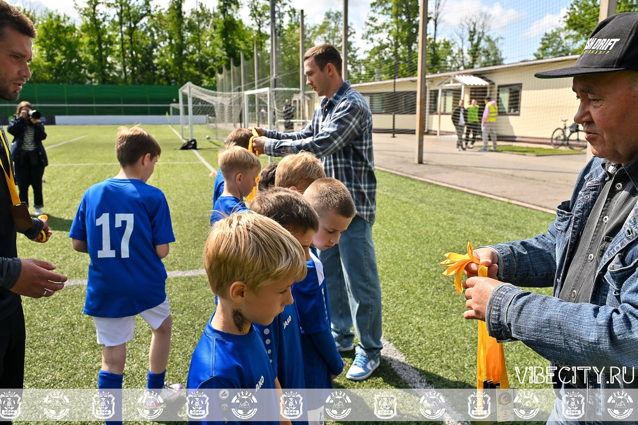 Большие Звезды светят Малым. VIBECITY.RU Вайб Сити Ру Фоторепортажи Фотоотчеты Калининград