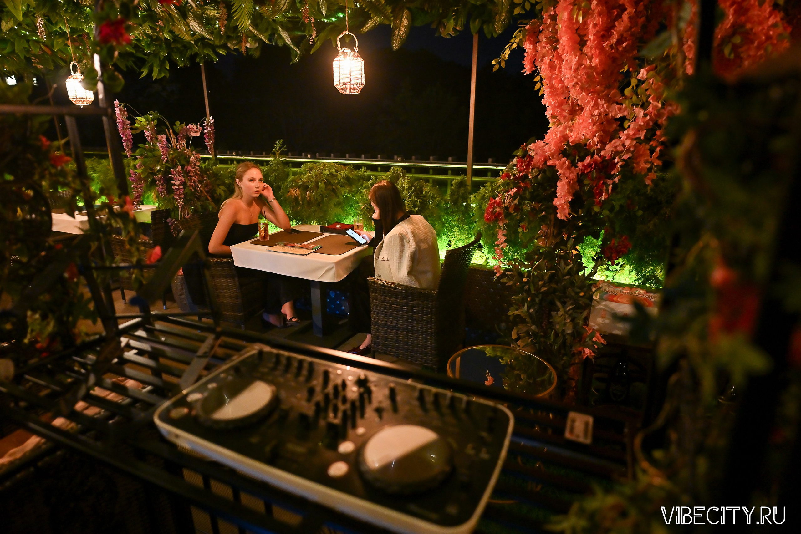 DOUBLE U. VIBECITY.RU Вайб Сити Ру Фоторепортажи Фотоотчеты Калининград