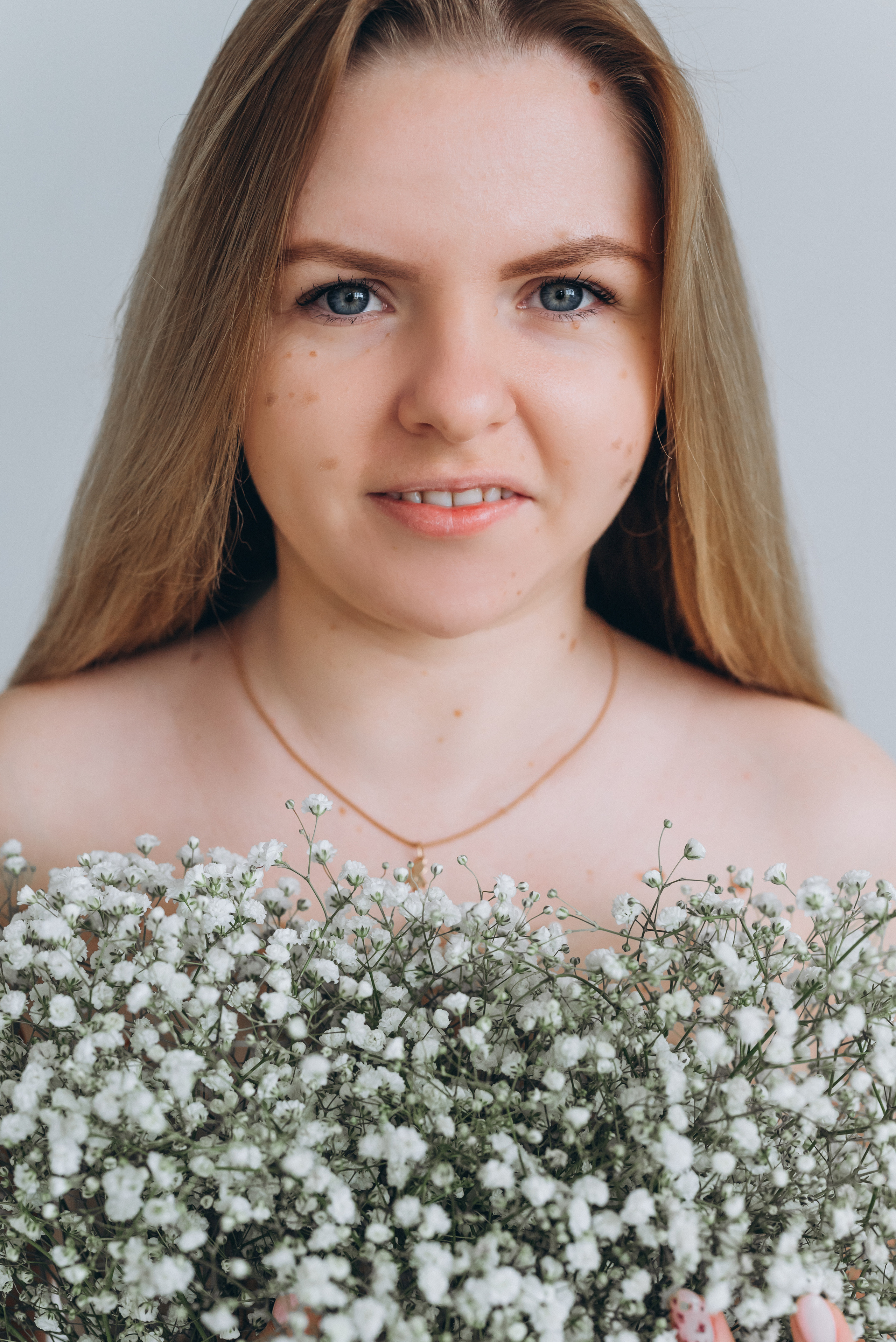 Фотосессия с цветами. Ната. Семейный фотограф в Минске Дарья Дреко