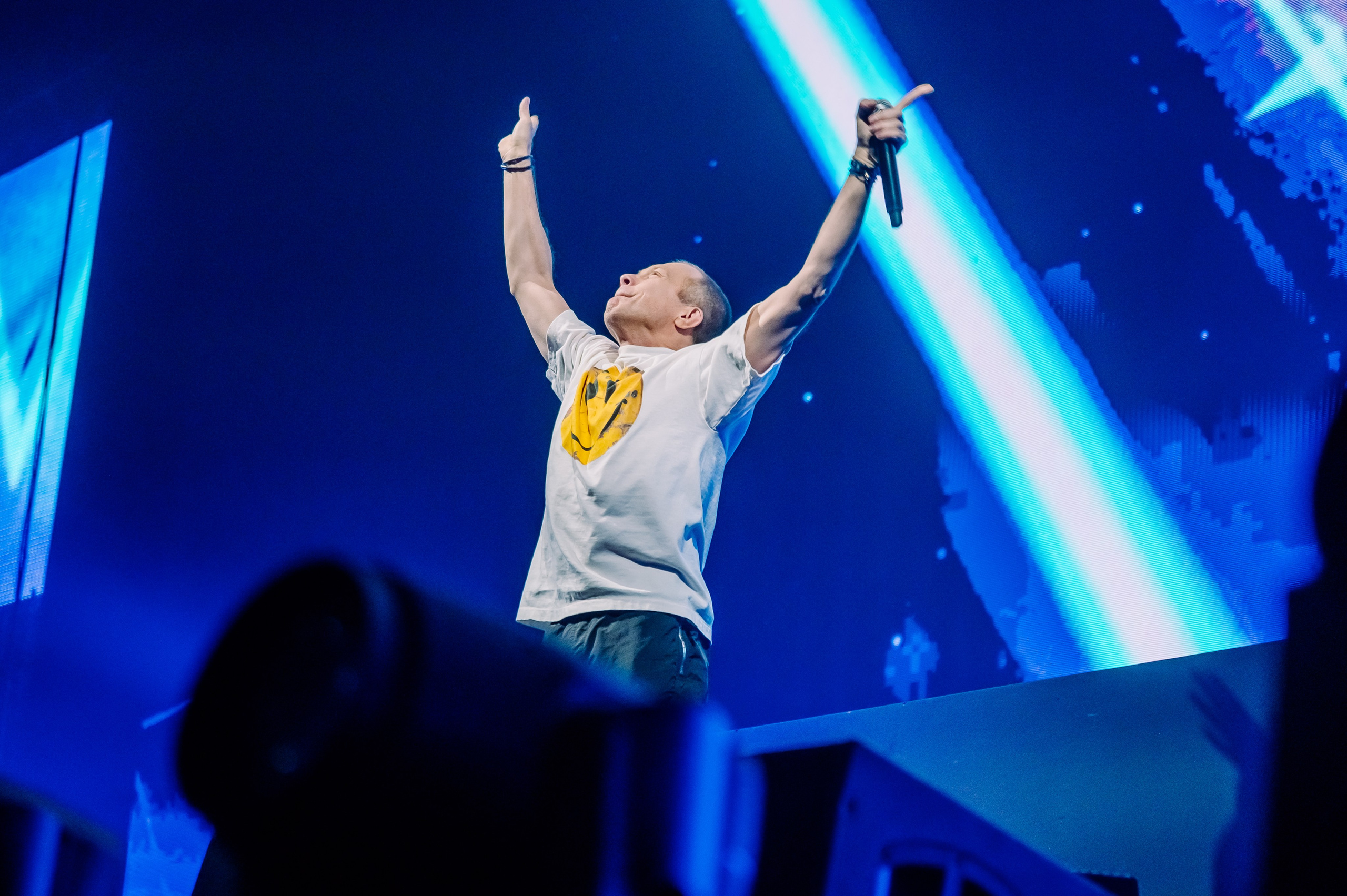 Руки вверх в Ледовом Дворце 15.11.2025. Детский фотограф, семейный фотограф и репортажи в Кемерово