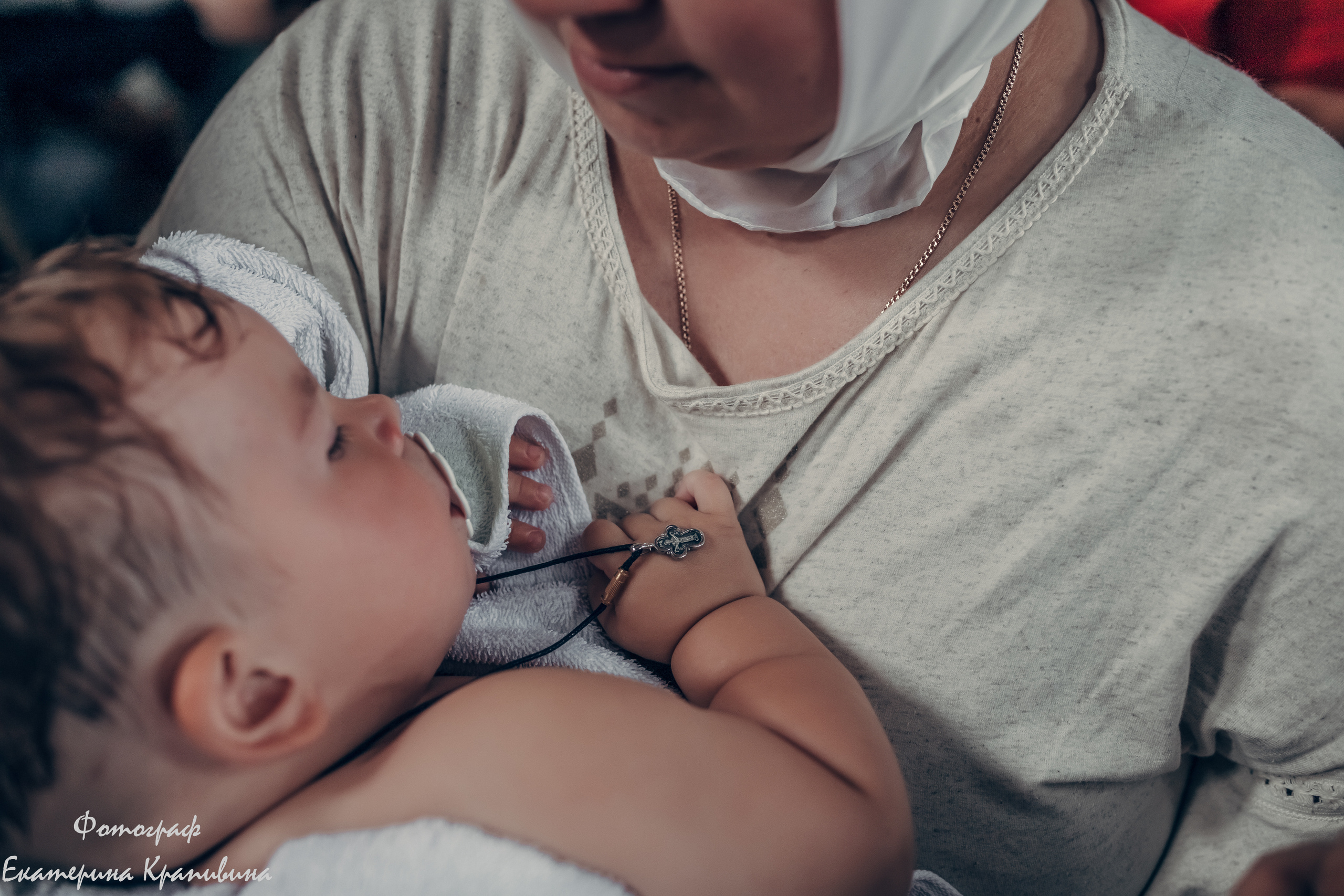 Крещение Богдана. Церковь Казанской иконы Божией Матери в Великом Враге. Екатерина Крапивина фотограф церковных Таинств в Нижний Новгороде