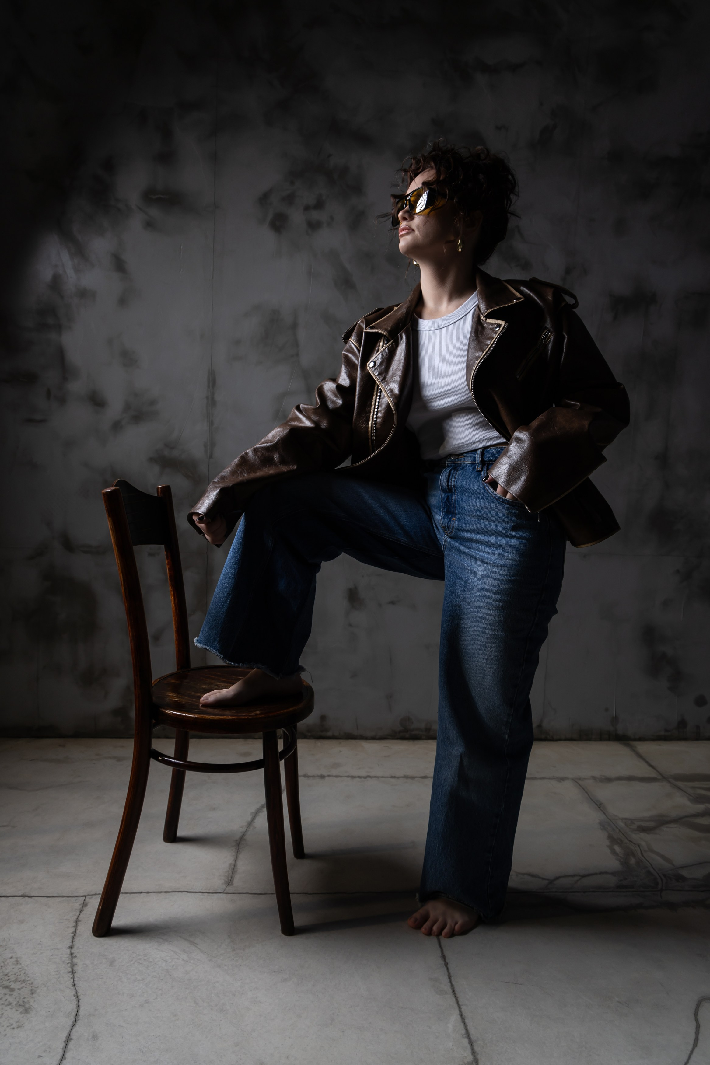 Ольга в фотостудии. Фотограф свадебный, репортажный, индивидуальный, фото для маркетплейсов, брендов, автосалонов