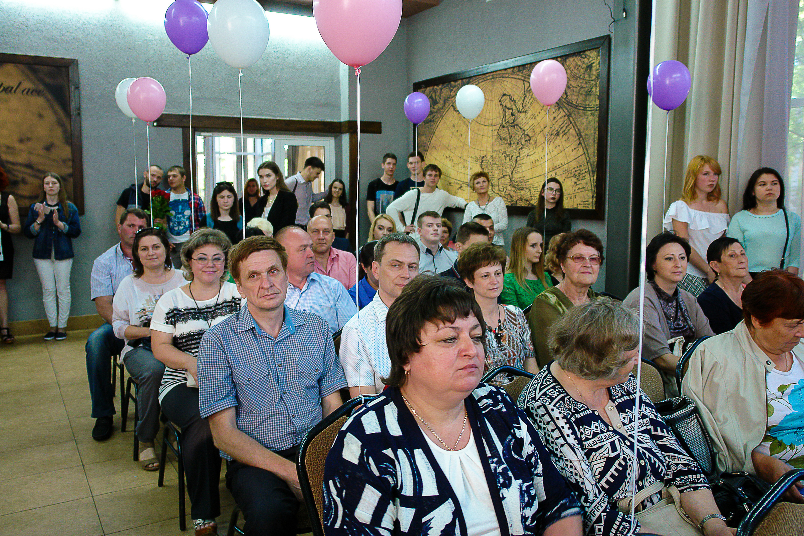 Фотосъемка в детском саду фотосъемка в школе Дипломы Выпускник Фотопла. Фотосъемка в детском саду и школе. Фотоальбомы и фотокниги ВЫПУСКНИК