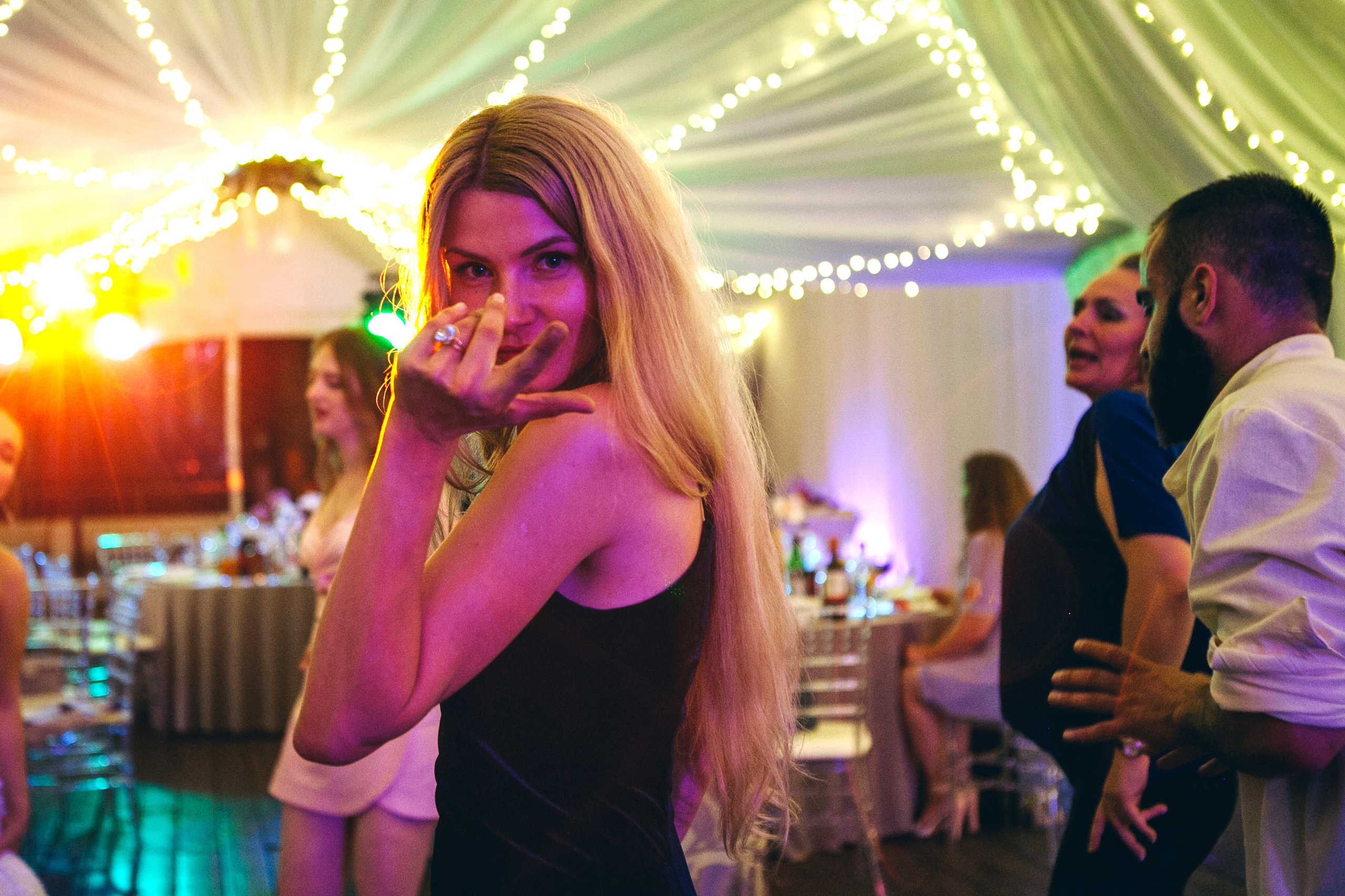 Свадебная фотосессия в отеле hartwell hotel и на патриарших прудах. Фотограф Ольга Ефремова