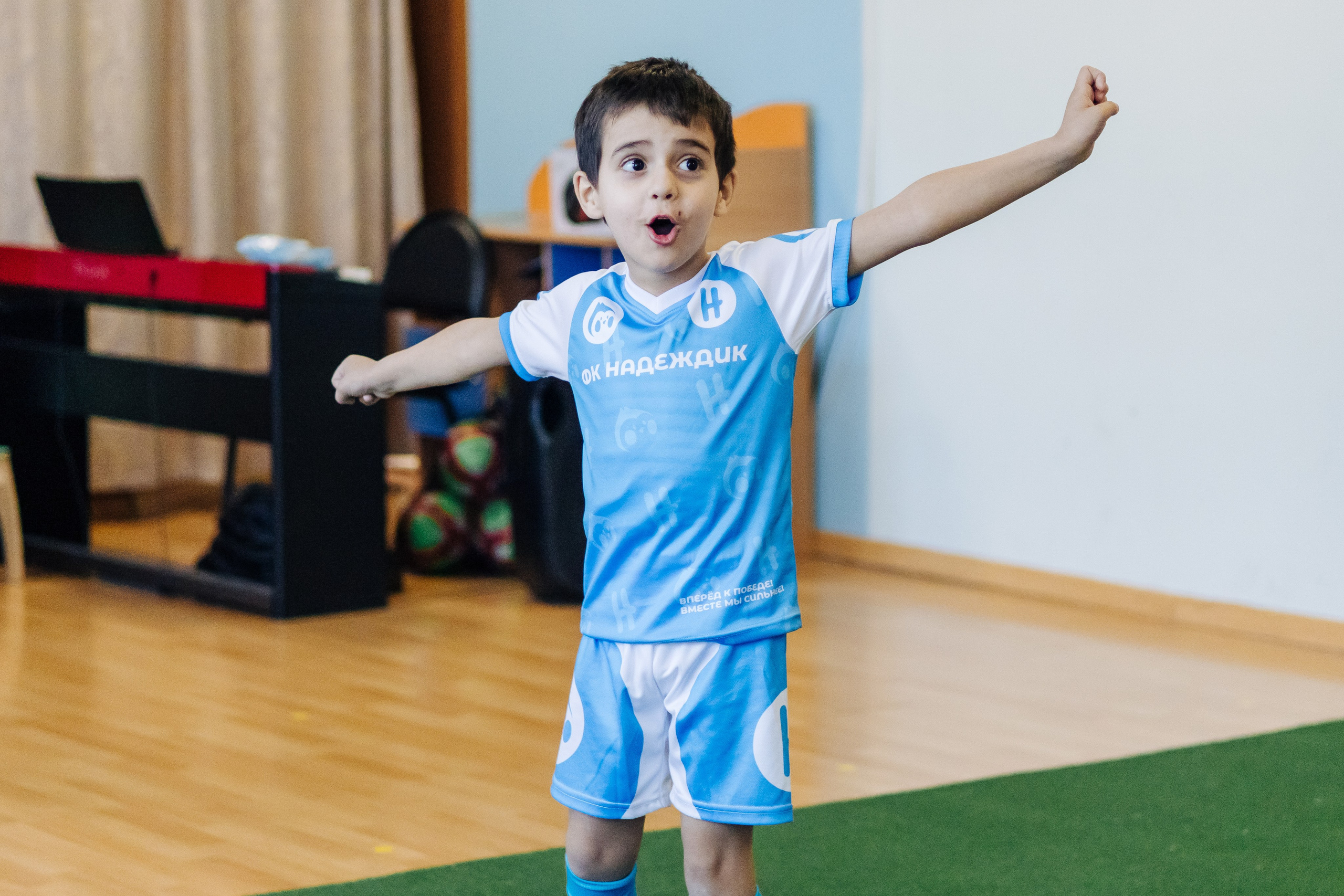 Фотосессия с кубком в детских садах г. Магнитогорска. Денис Прохоров Фотограф в г. Магнитогорск