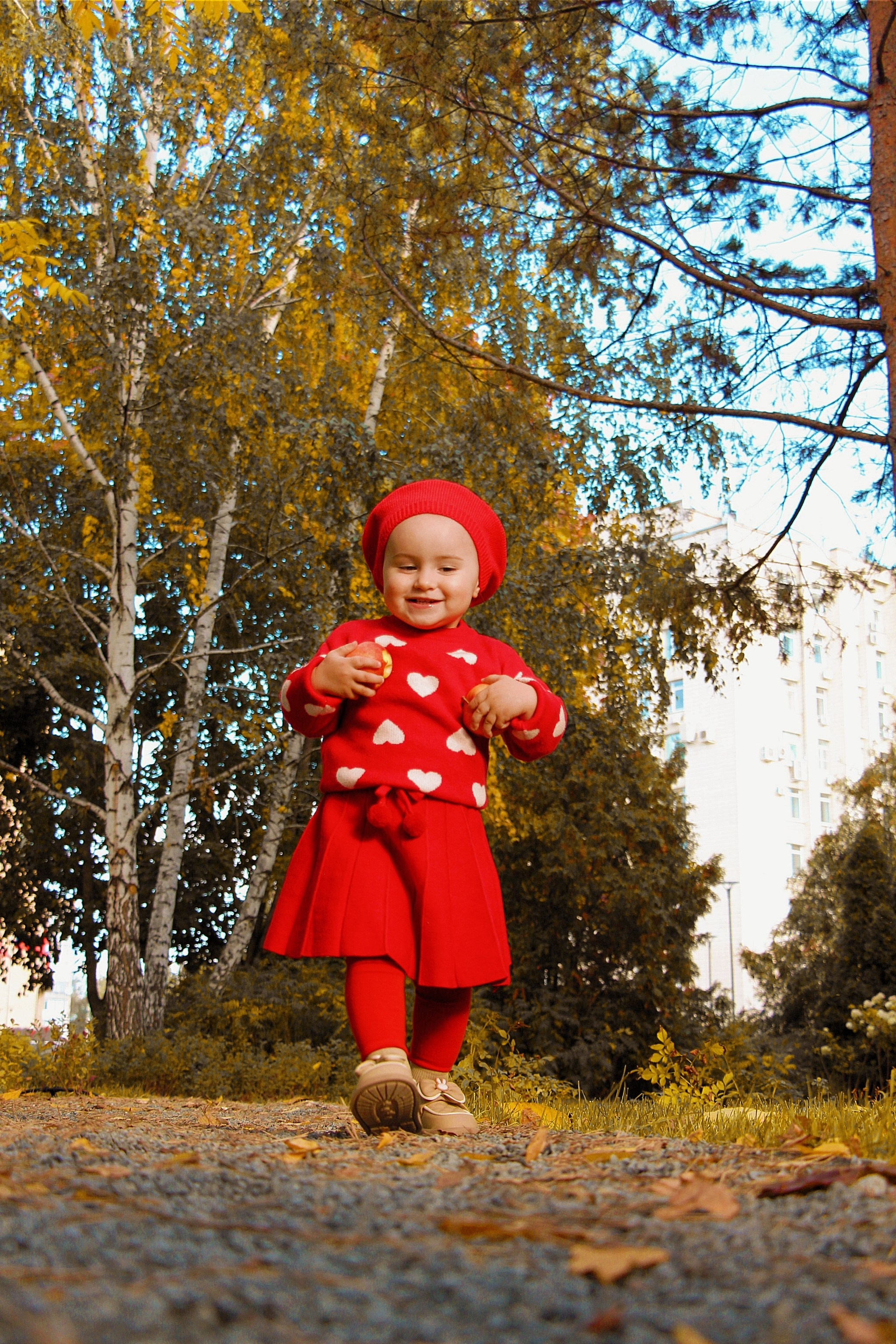 Альмира с дочкой и корги на осенней прогулке…. Творческая, семейная Фотосъемка ДоброДарова Елена Омск