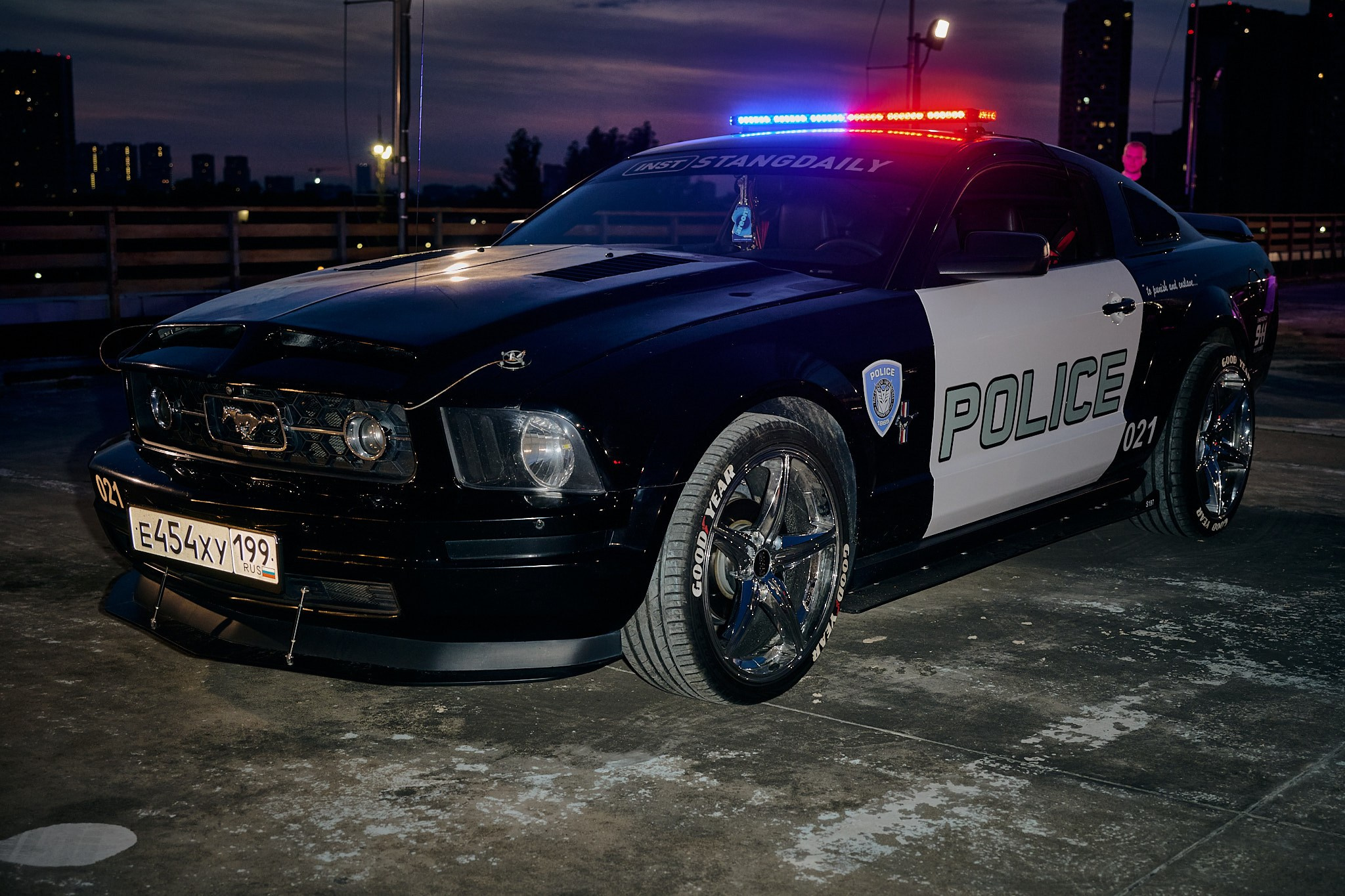 Тюнинг-Арт-Музей. Встреча на РЖД Арене. Фотограф Роман Адлер