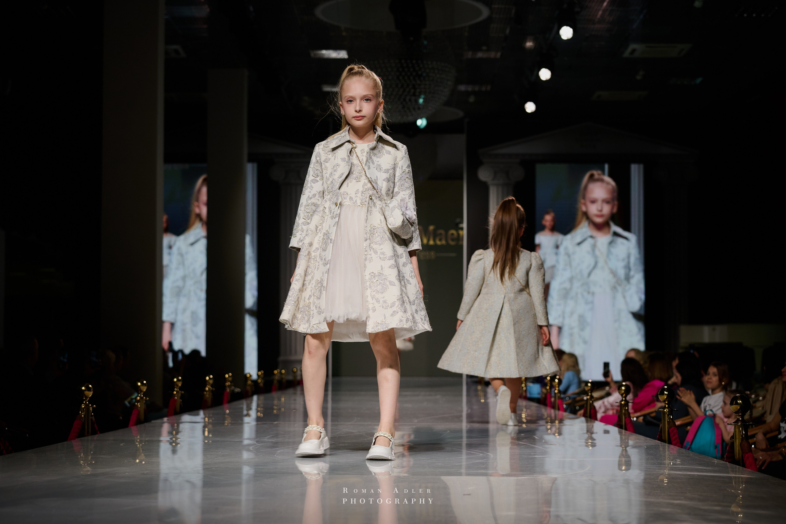 ESTET FASHION WEEK ВЕСНА — 2025. Фотограф Роман Адлер