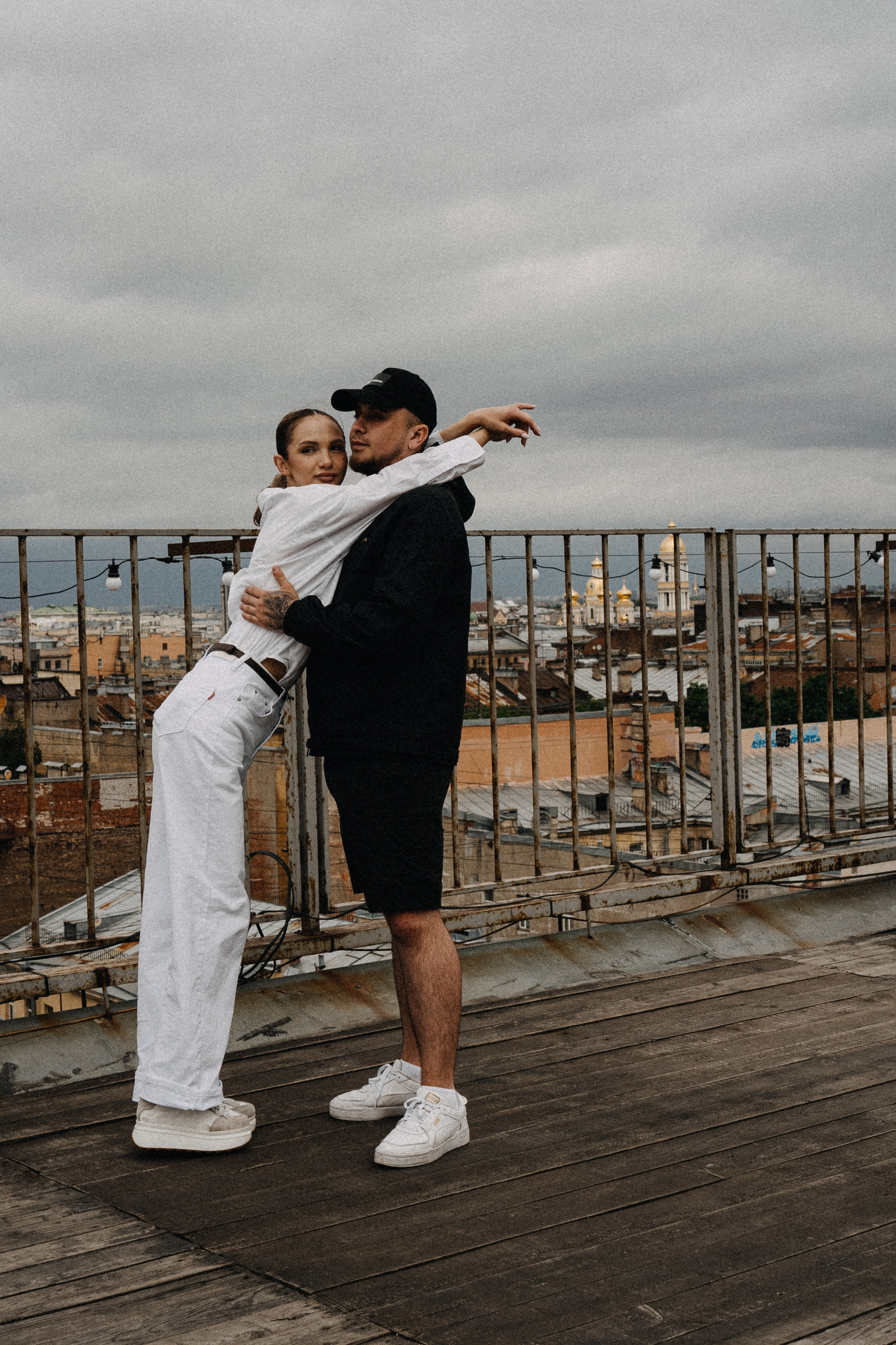 МЫ ГУЛЯЛИ ПРО КРЫШАМ ПИТЕРА. Профессиональный фотограф, Санкт-Петербург — Виктория Богомолова