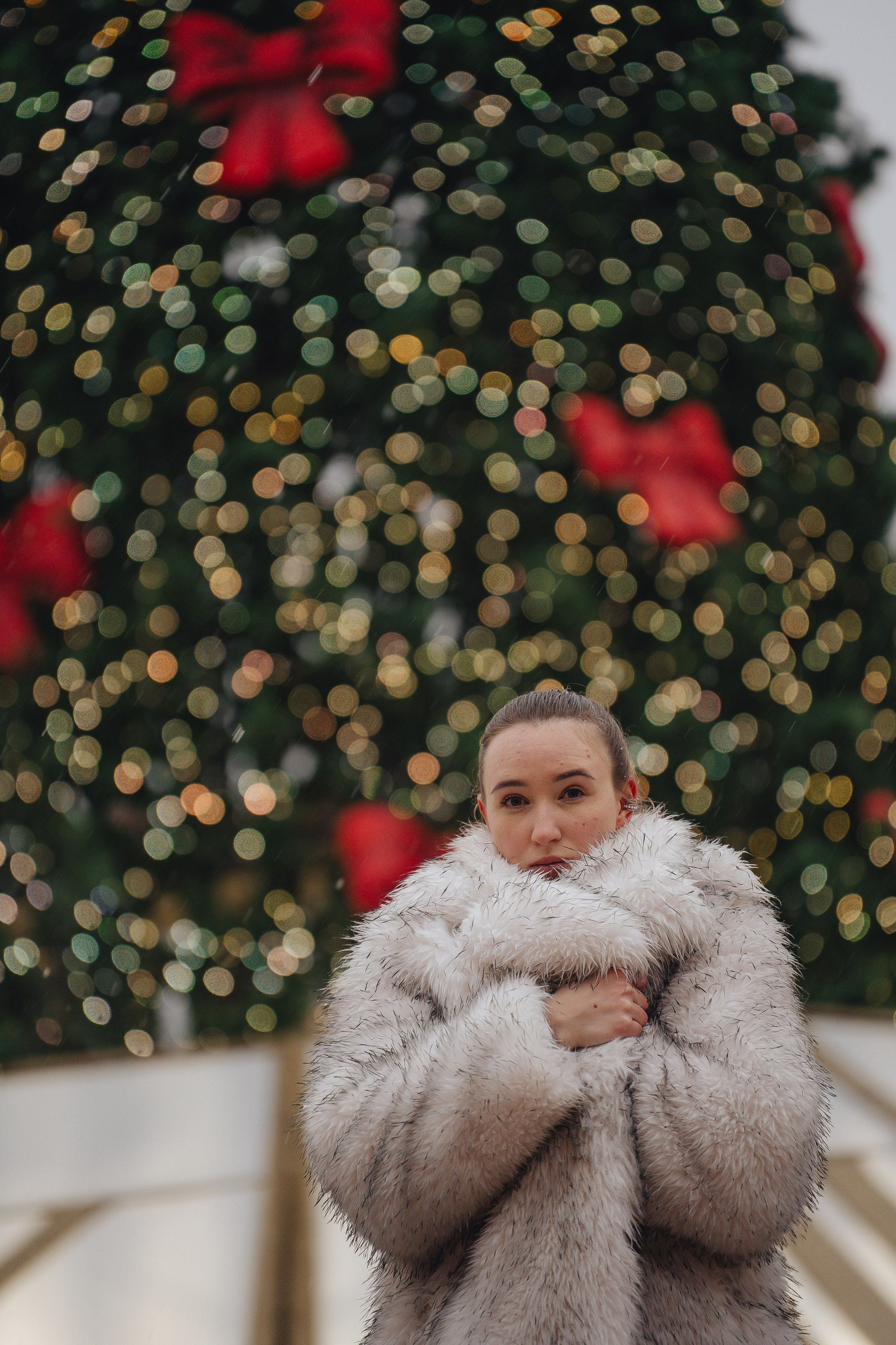 ПРОГУЛКА НА МАНЕЖНОЙ ПЛОЩАДИ ДЛЯ ДЕВУШКИ ПЕРЕД НОВЫМ ГОДОМ (НОВОГОДНЯЯ ФОТОСЕССИИЯ НА МАНЕЖНОЙ ПЛОЩАДИ). Профессиональный фотограф, Санкт-Петербург — Виктория Богомолова