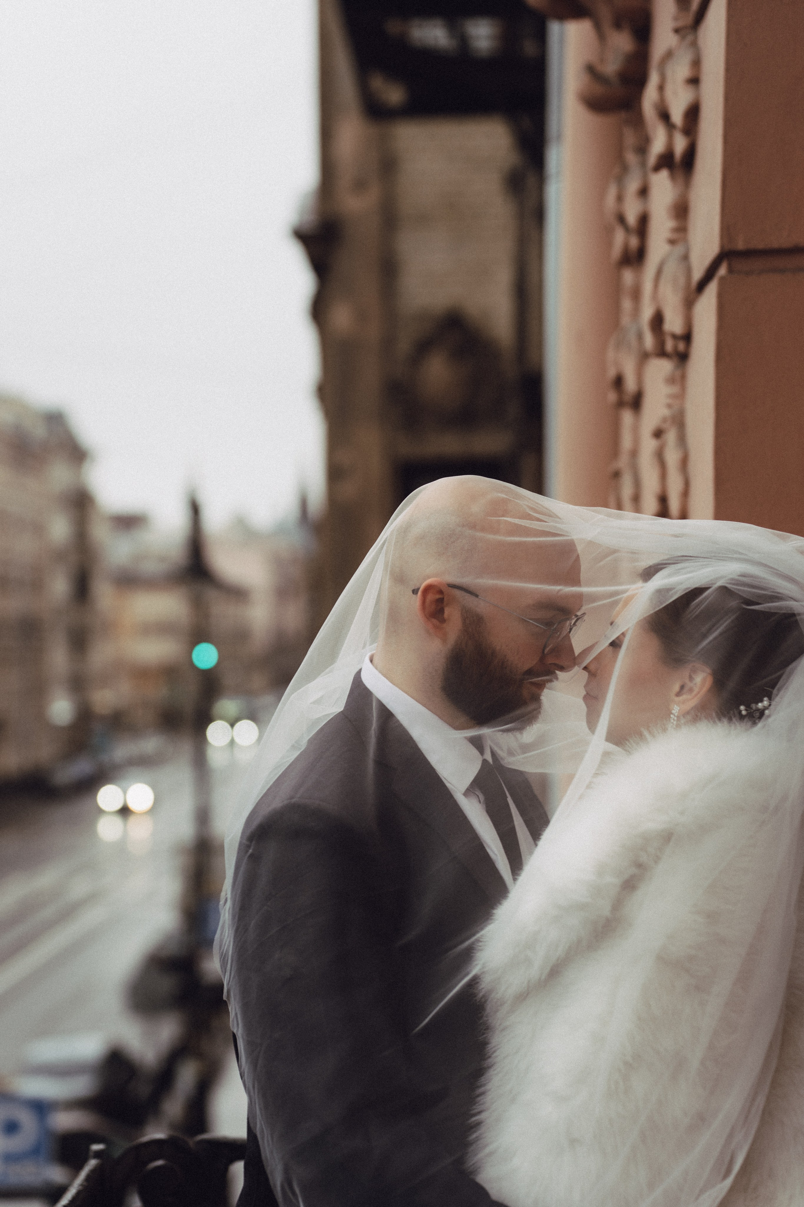 СВАДЕБНАЯ СЬЕМКА ВО ВТОРОМ ДВОРЦЕ (ДЕКАБРЬ) ТАКЖЕ СЬЕМКА В СТУДИИ НА ЧЕРНЫШЕВСКОЙ. Профессиональный фотограф, Санкт-Петербург — Виктория Богомолова